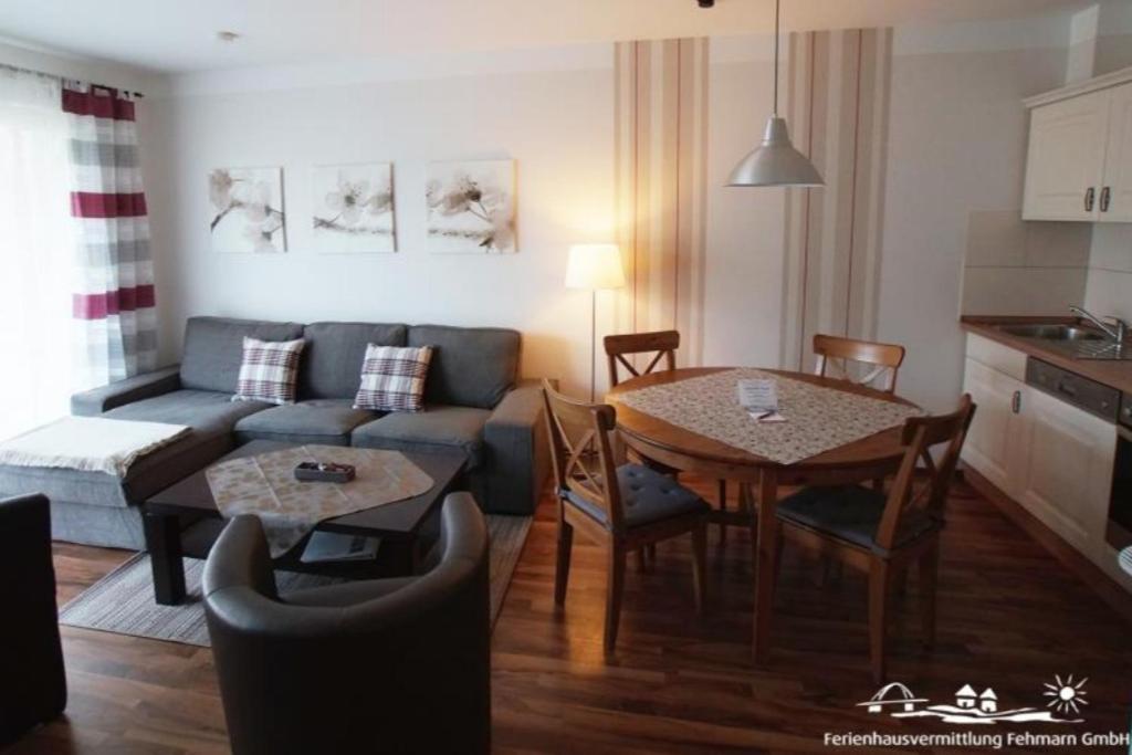 Apartment photo 2