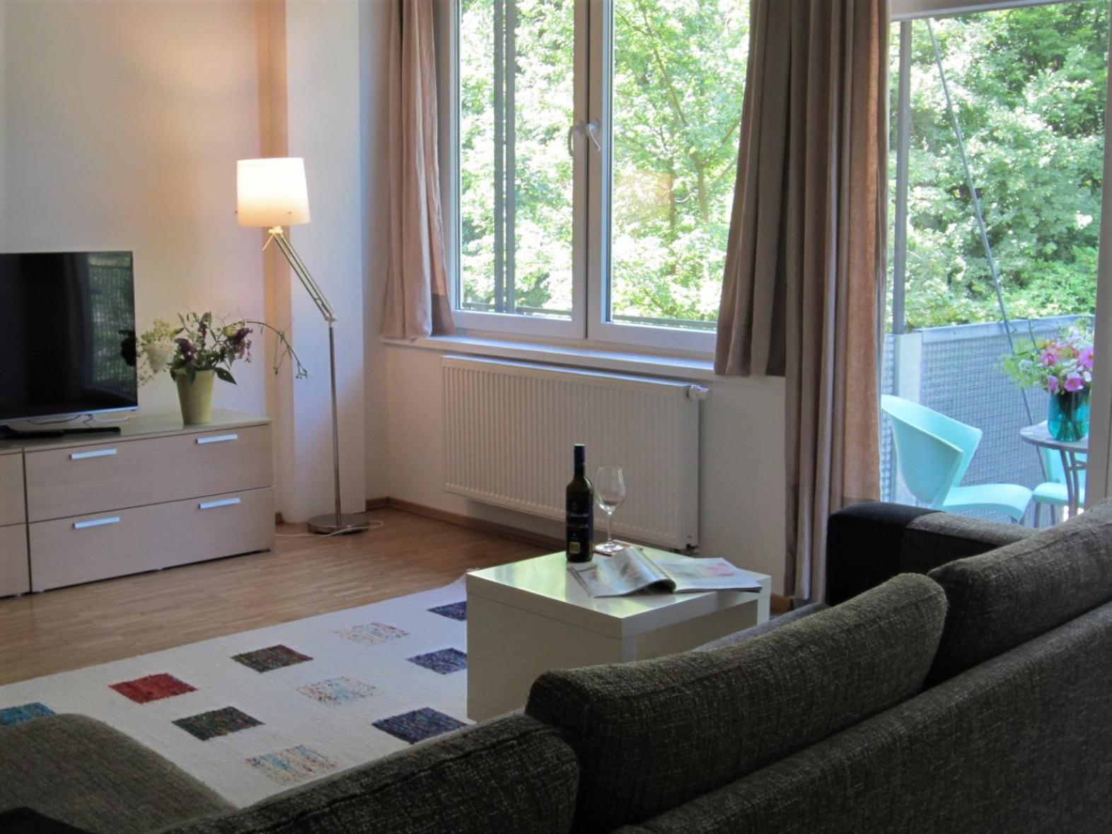 Studio with Balcony photo 1