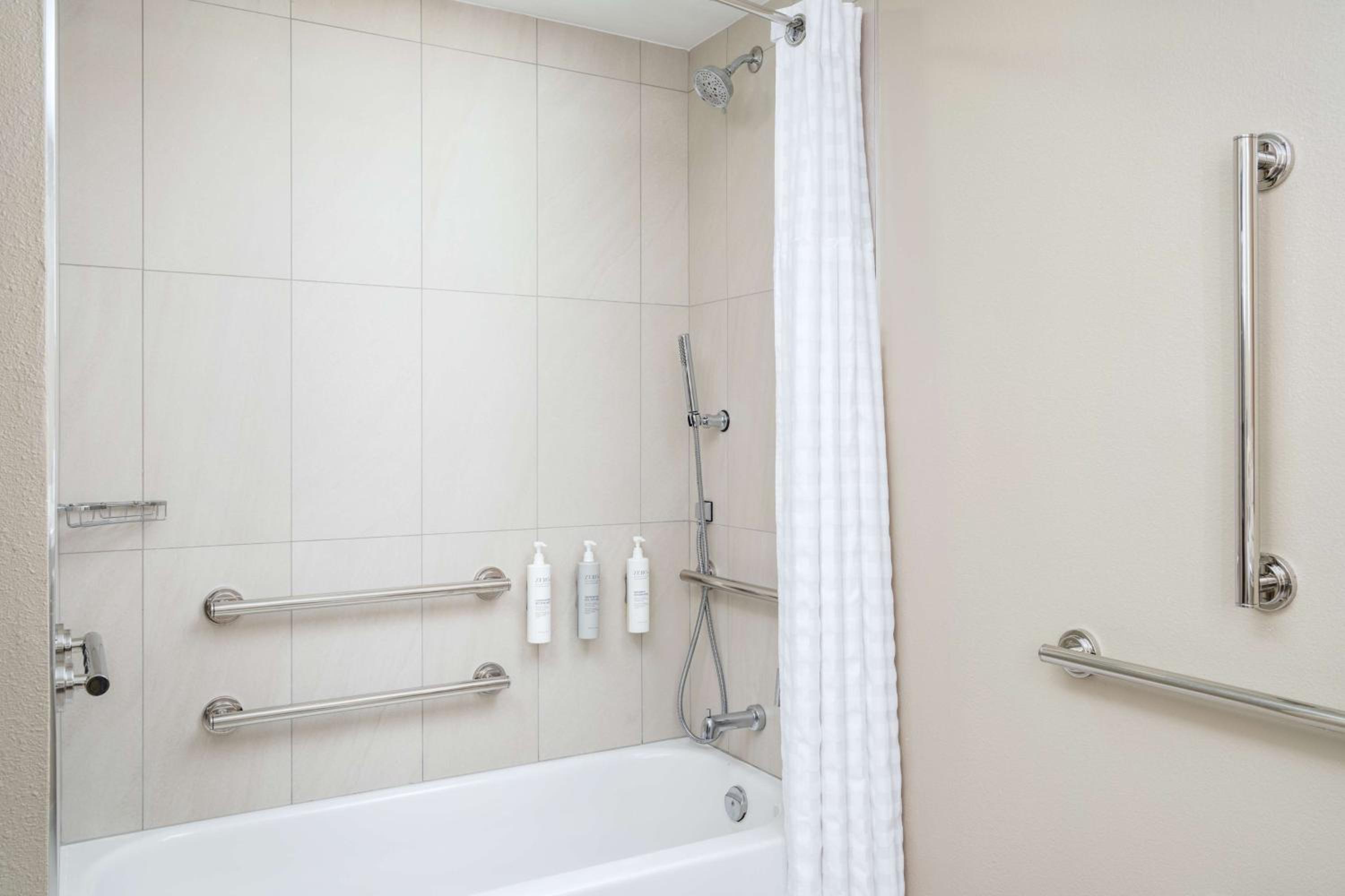 King Room - Mobility Access/Non-Smoking - Photo 3