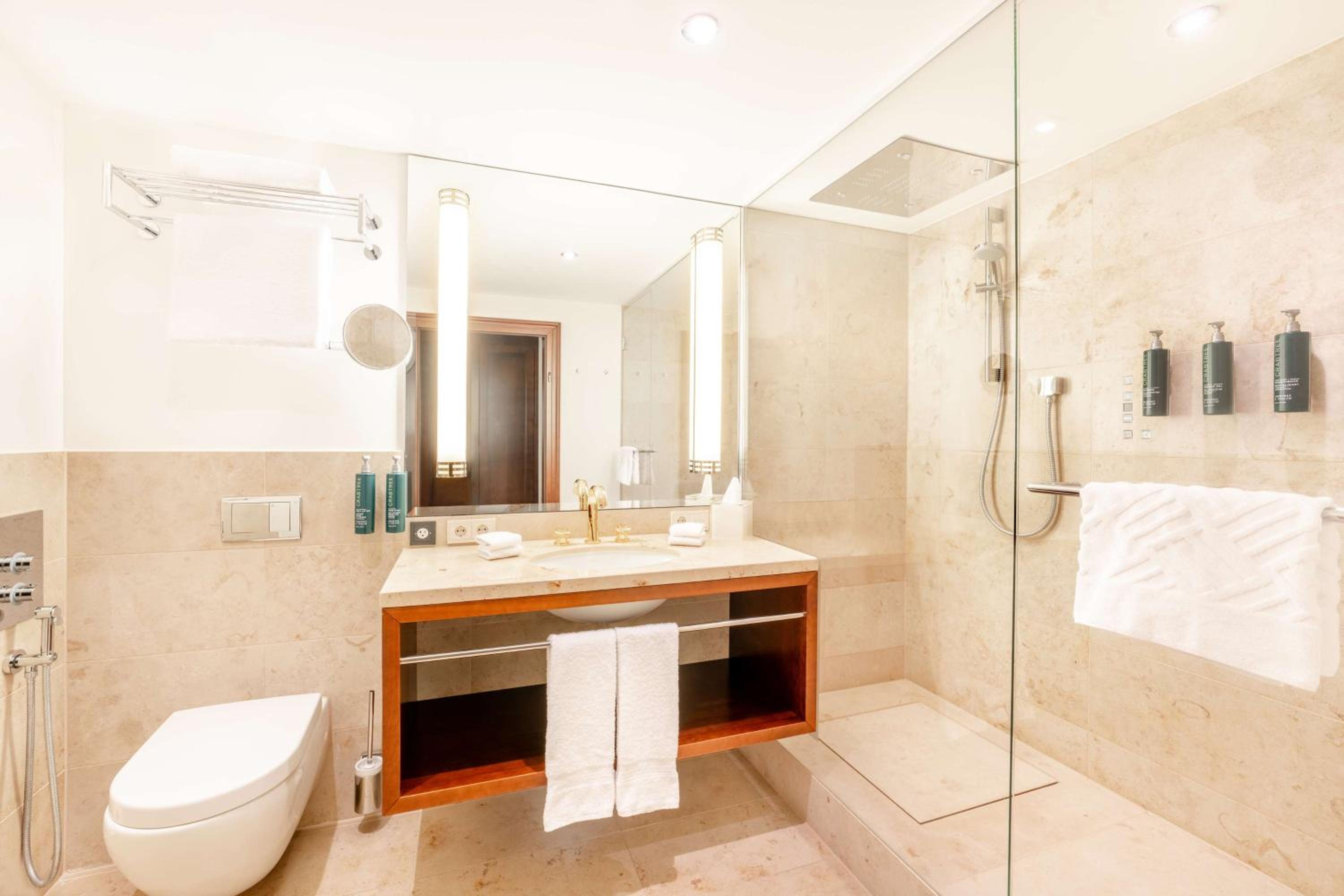 One-Bedroom Executive King Suite