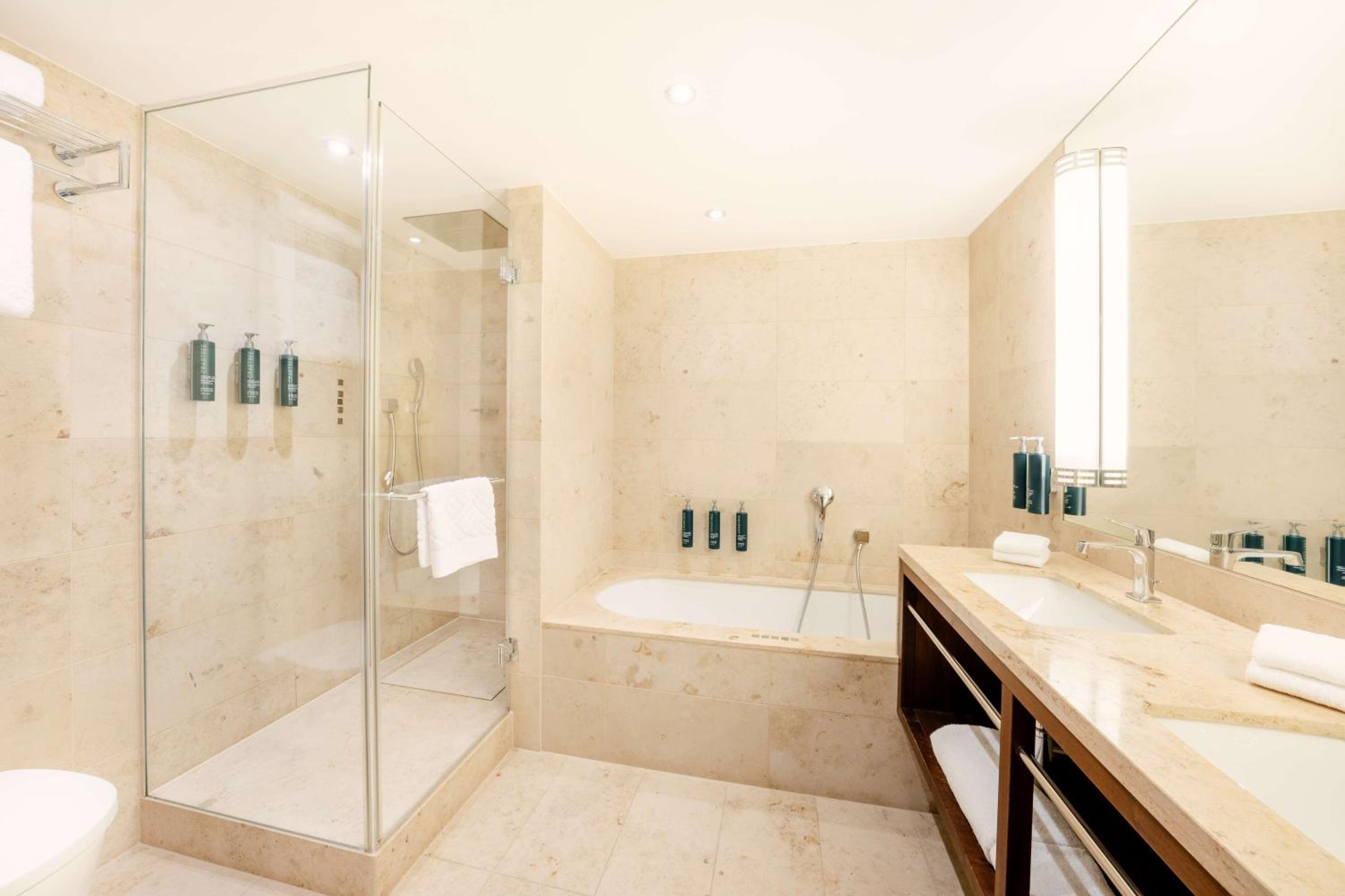 One-Bedroom King Suite