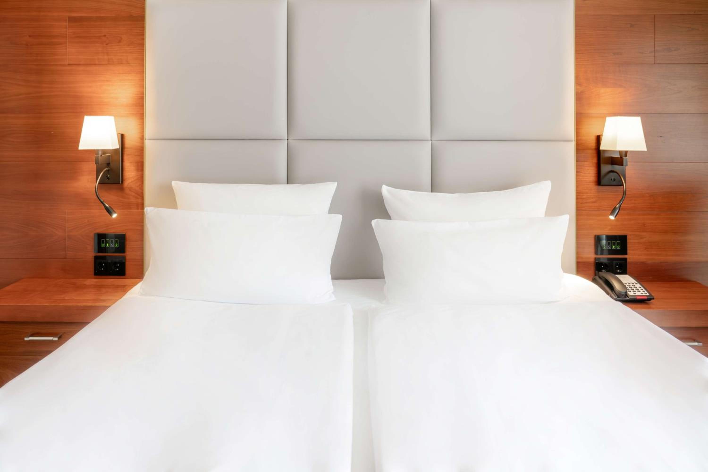 King Executive Room with Lake View