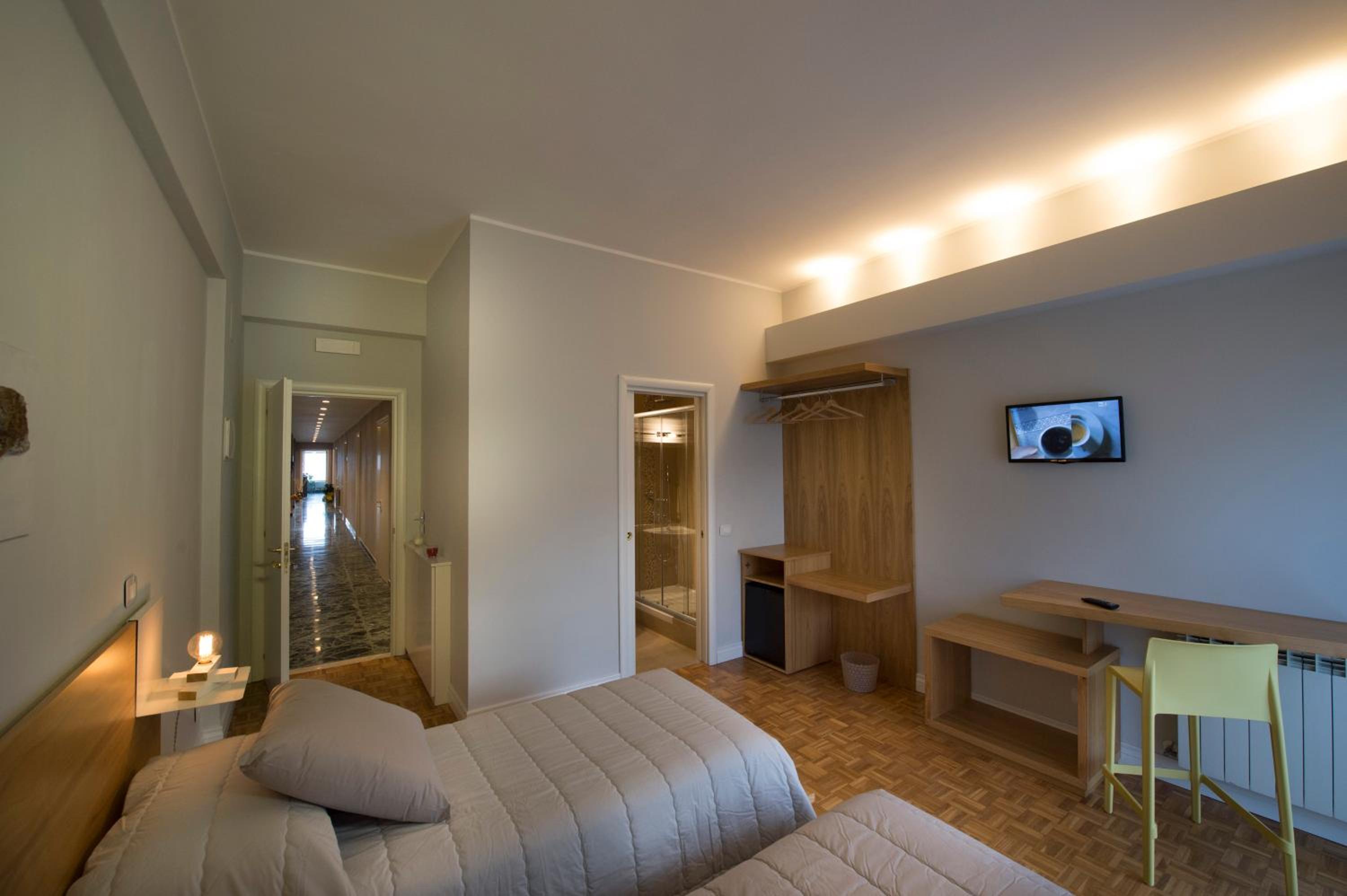 Double or Twin Room with Balcony photo 1