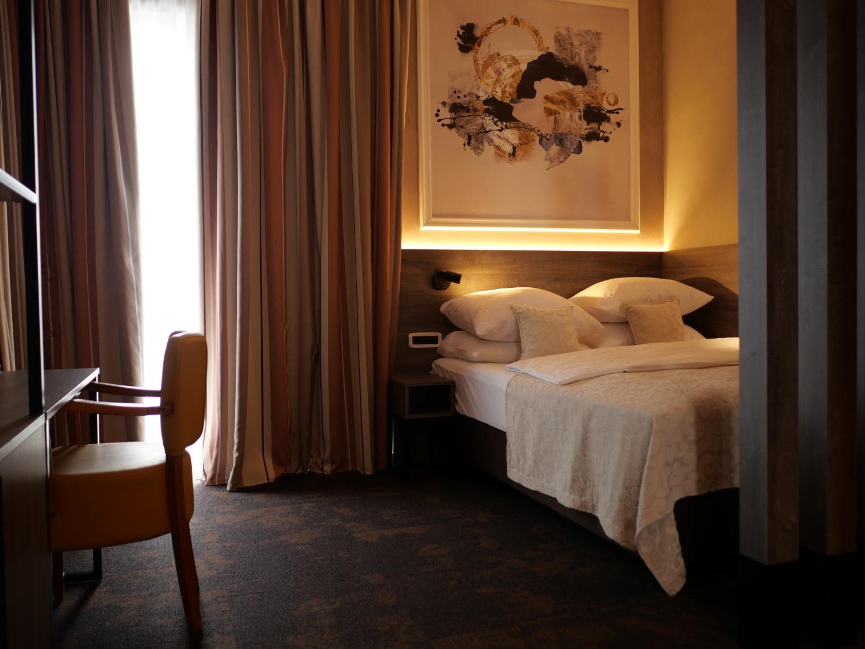 Double or Twin Room photo 1