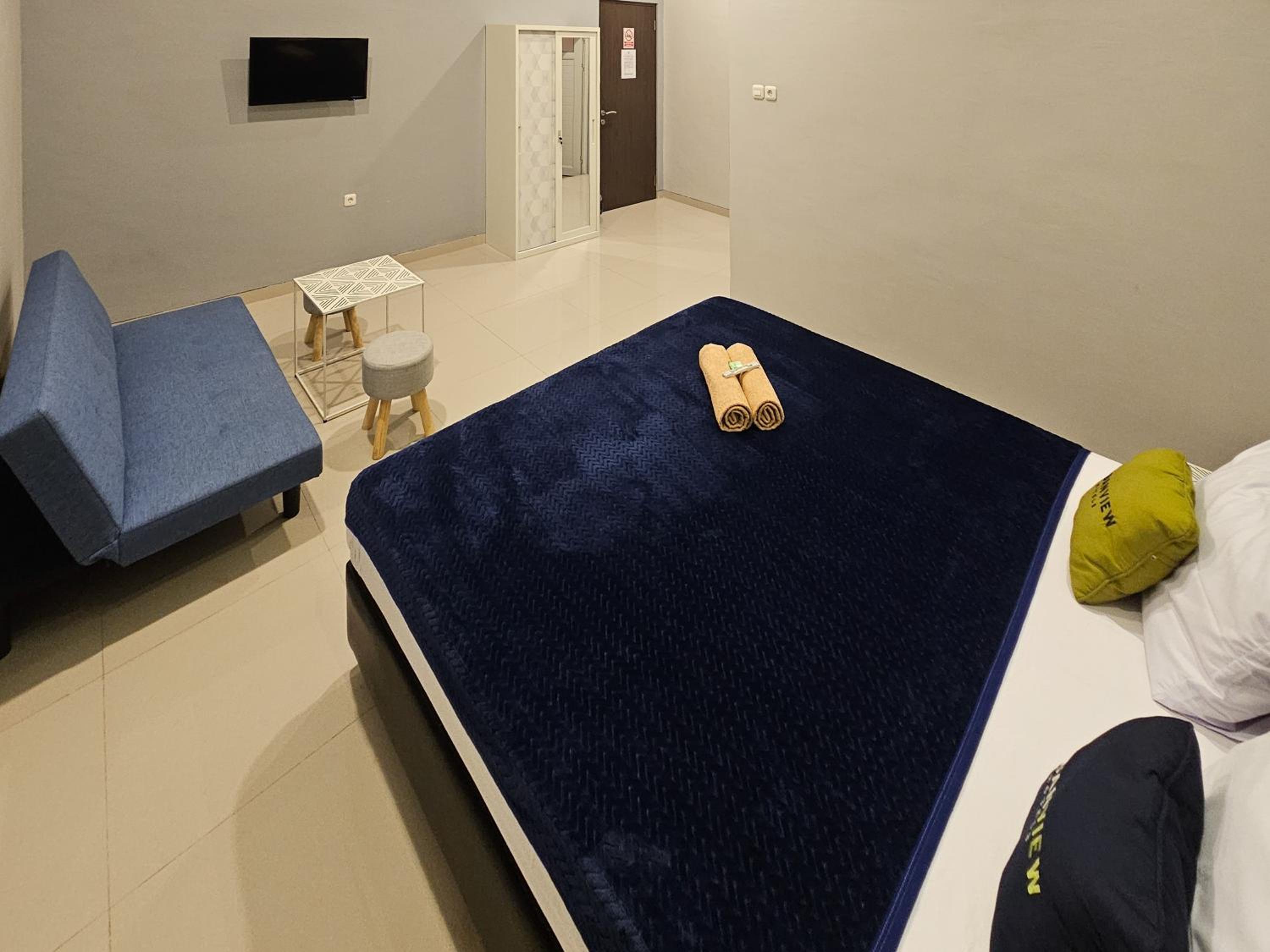 Deluxe Room - Photo 22