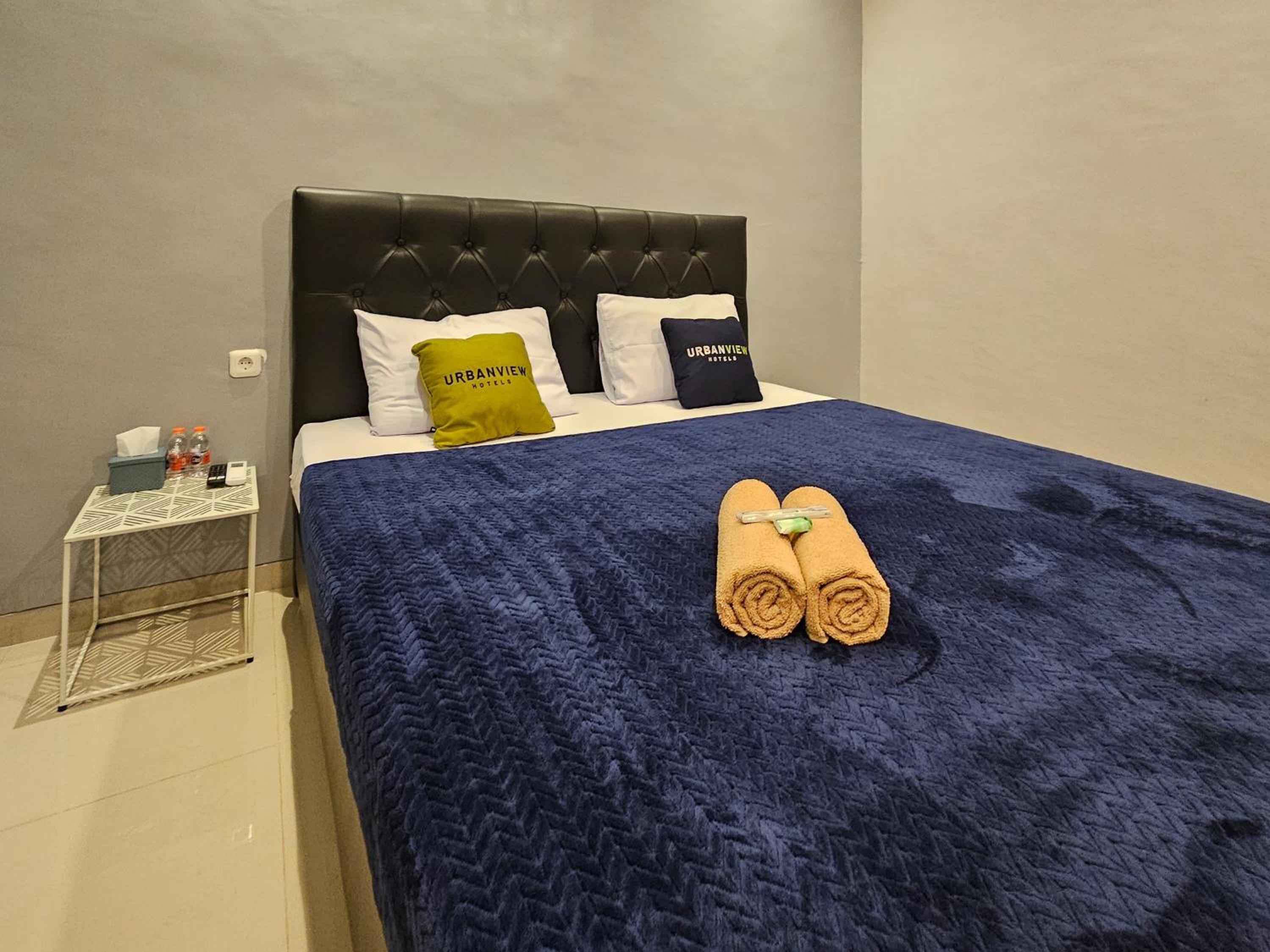 Deluxe Room - Photo 13