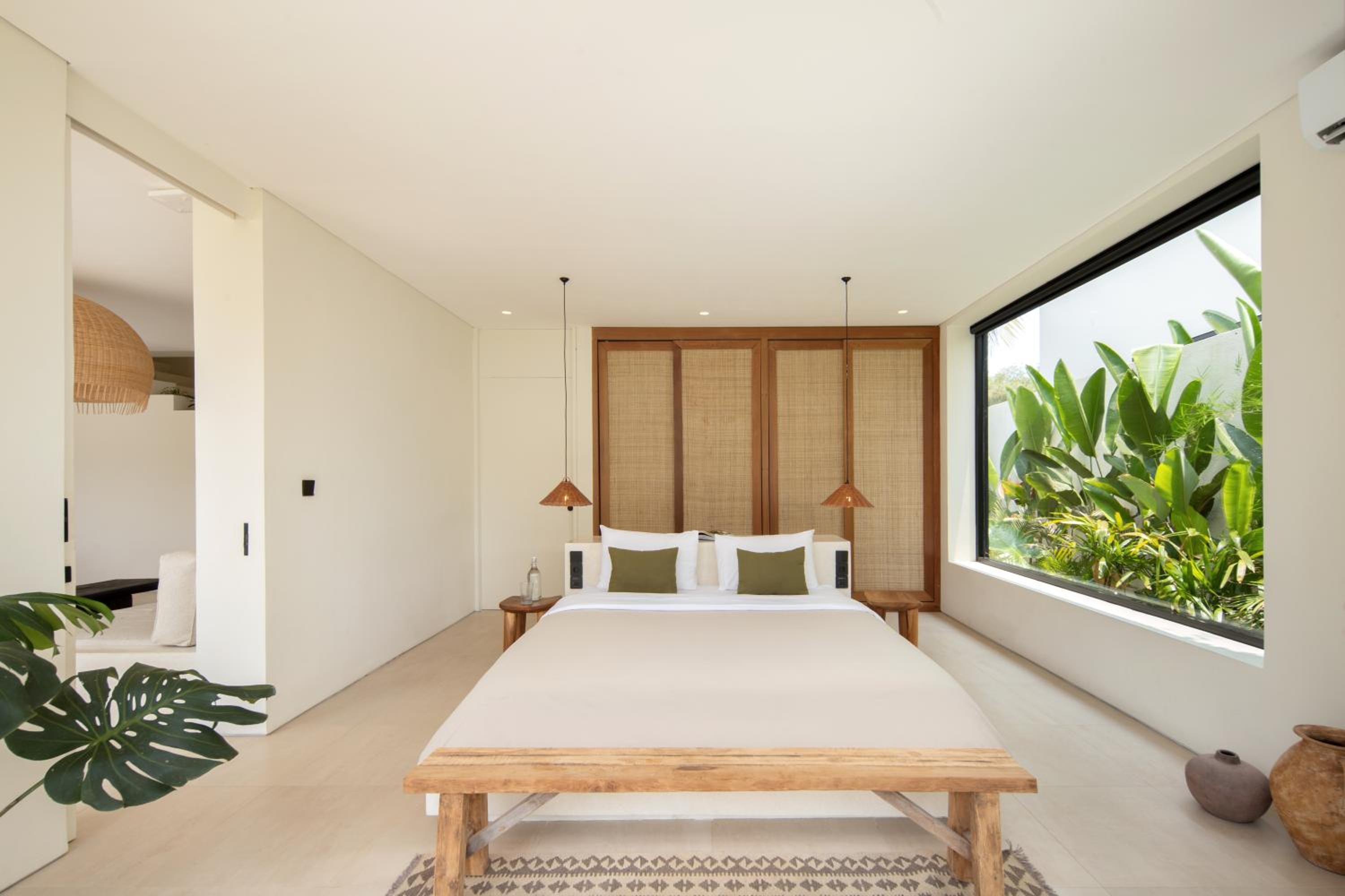 Three-Bedroom Villa photo 2