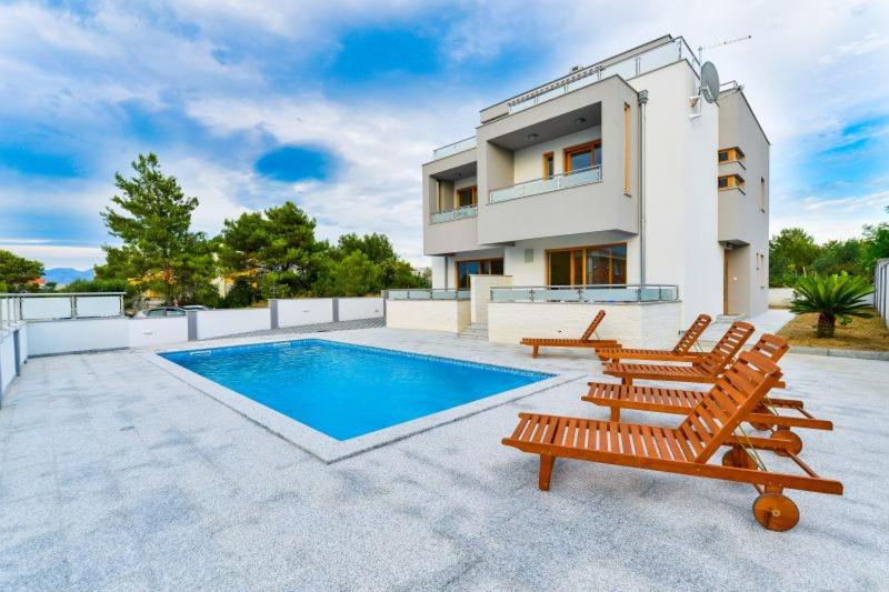 Villa with Private Pool photo 2