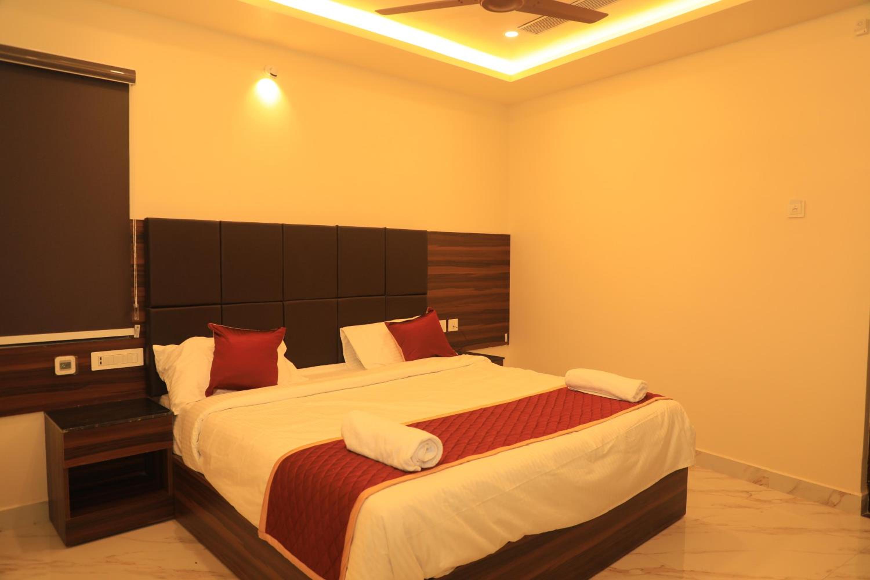 Standard Double Room - Photo 2