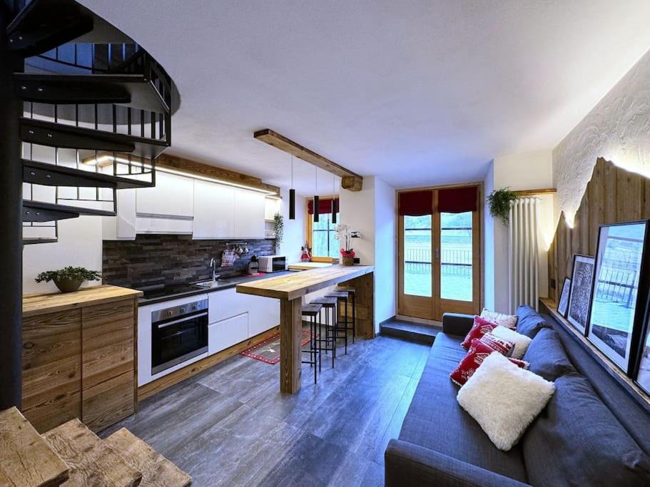 Two-Bedroom House photo 3