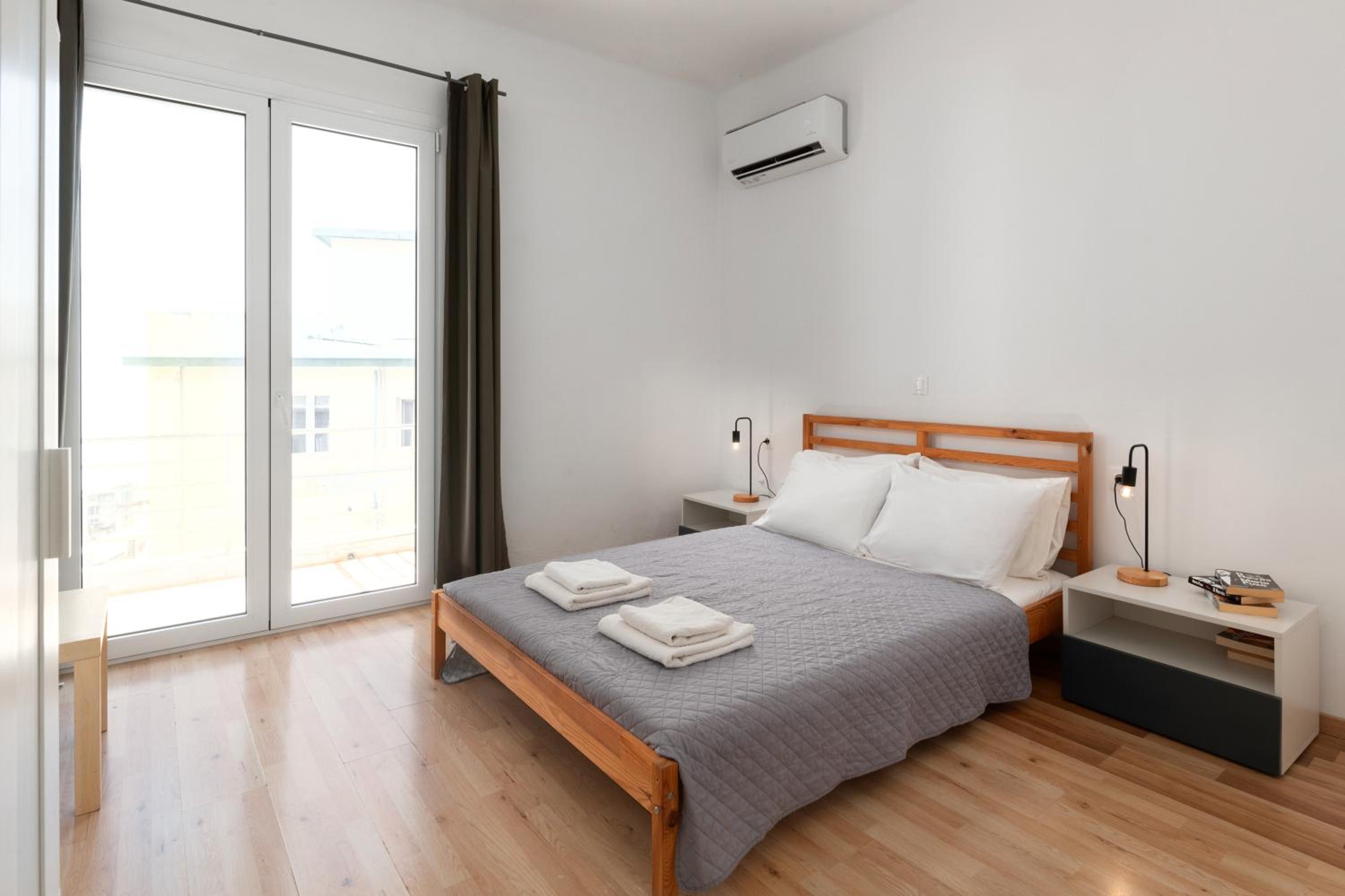 Two-Bedroom Deluxe Apartment with Balcony