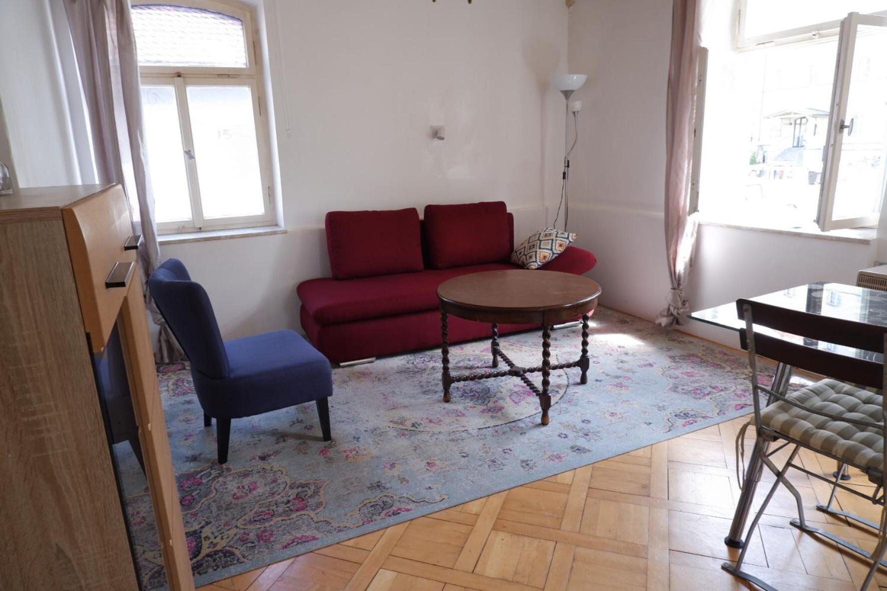 Apartment photo 2