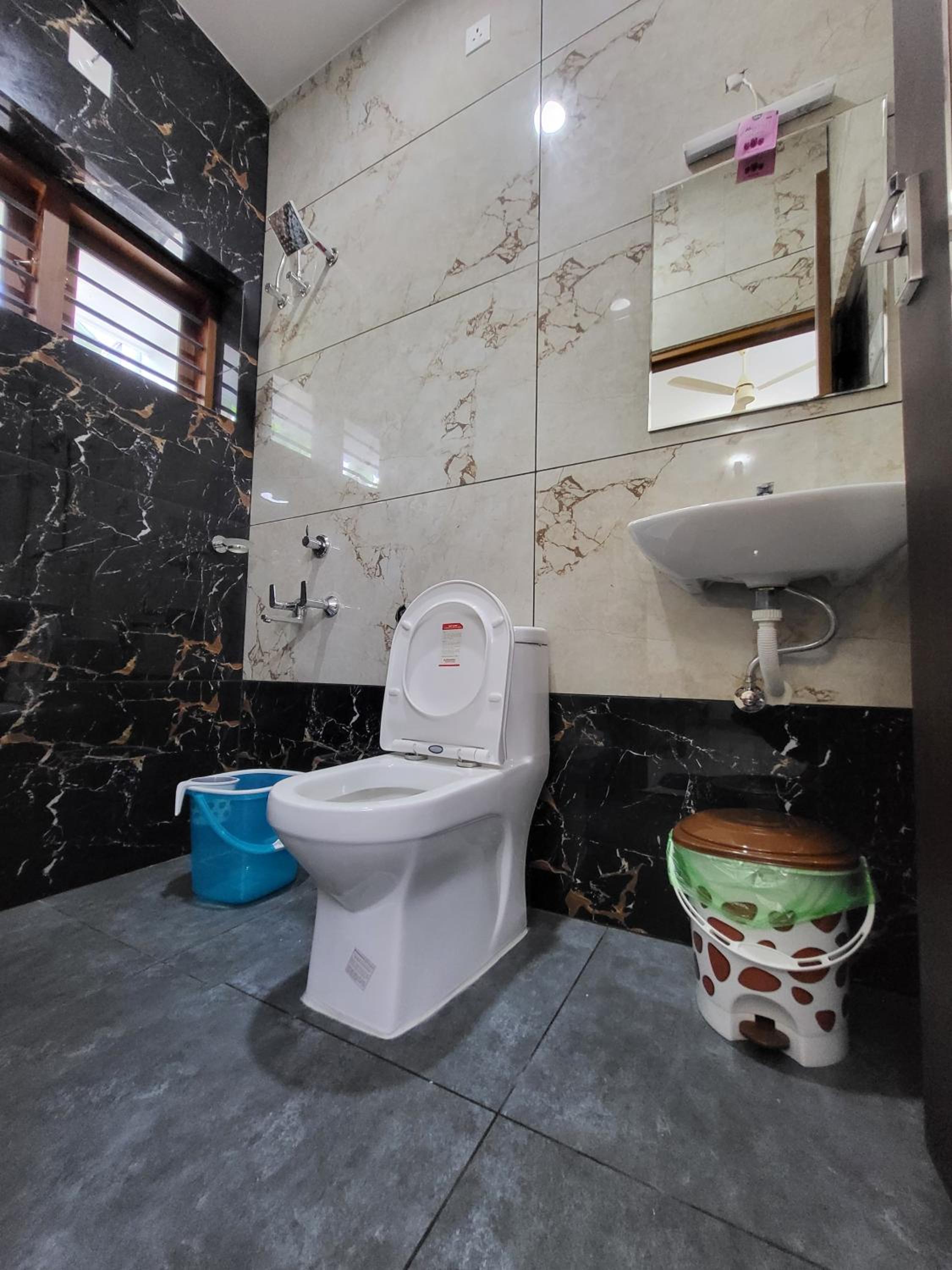 Double Room With Private Bathroom photo 3