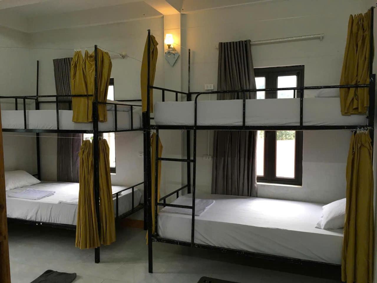 Bed in 6-Bed Dormitory Room photo 2