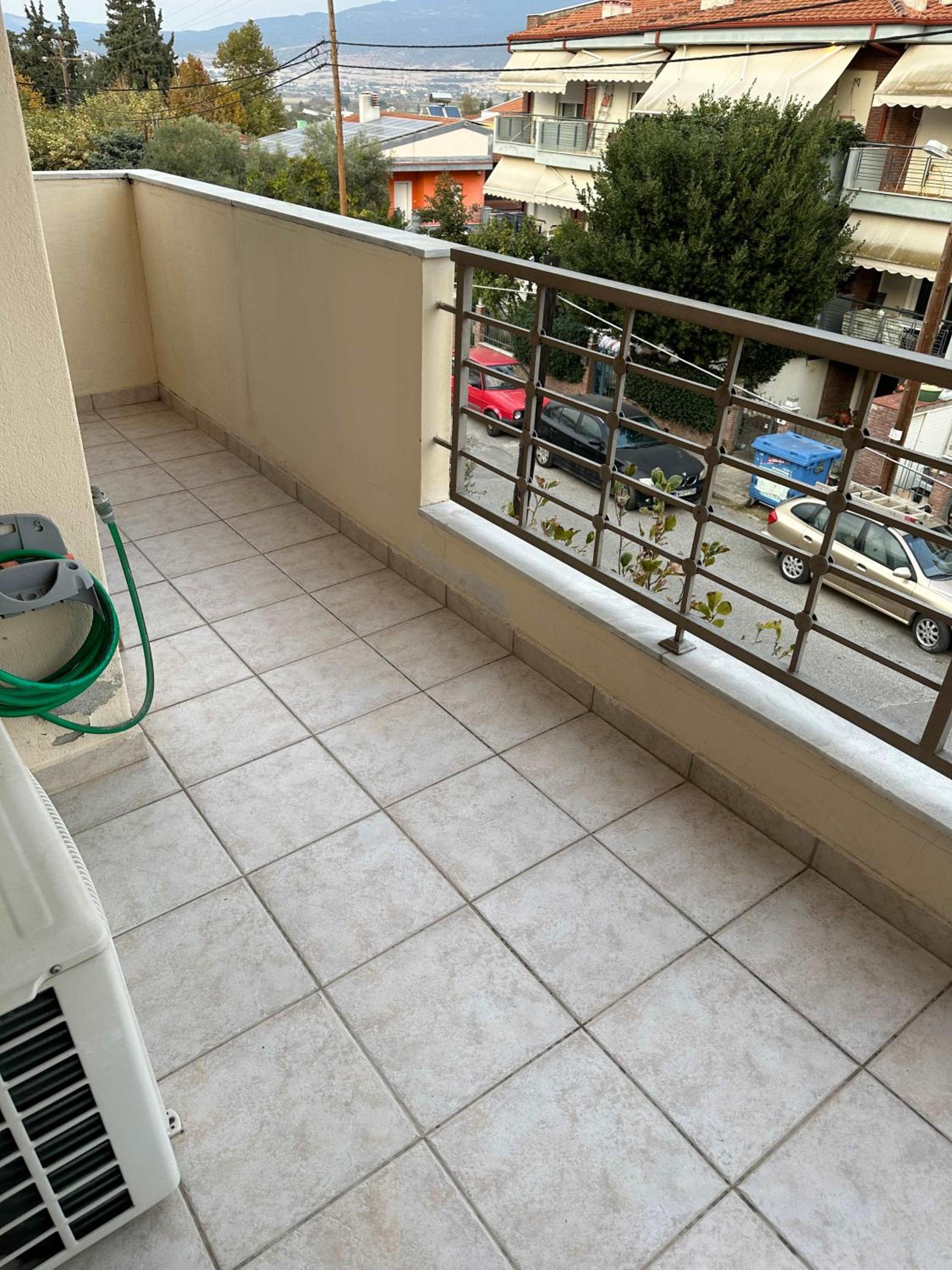 Apartment photo 2