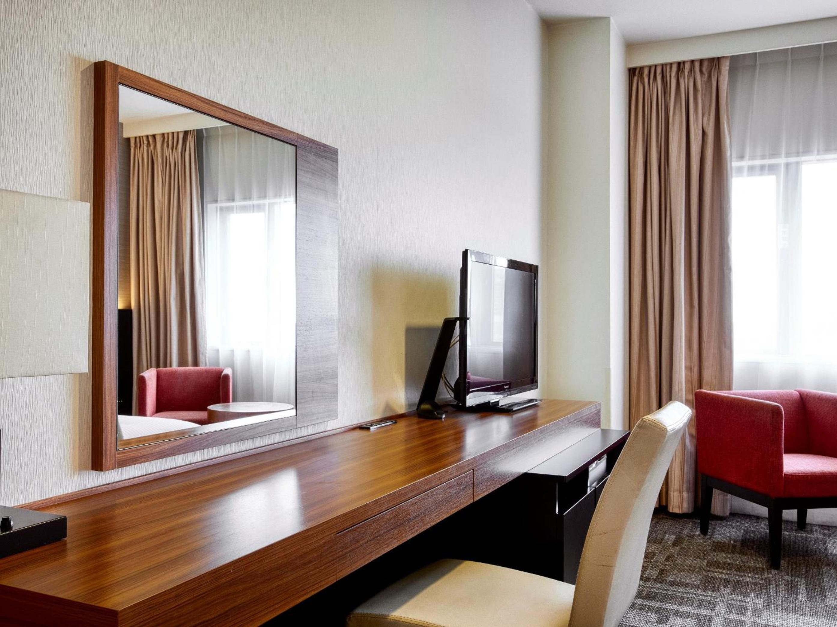 Deluxe Twin Room - Non-Smoking photo 3