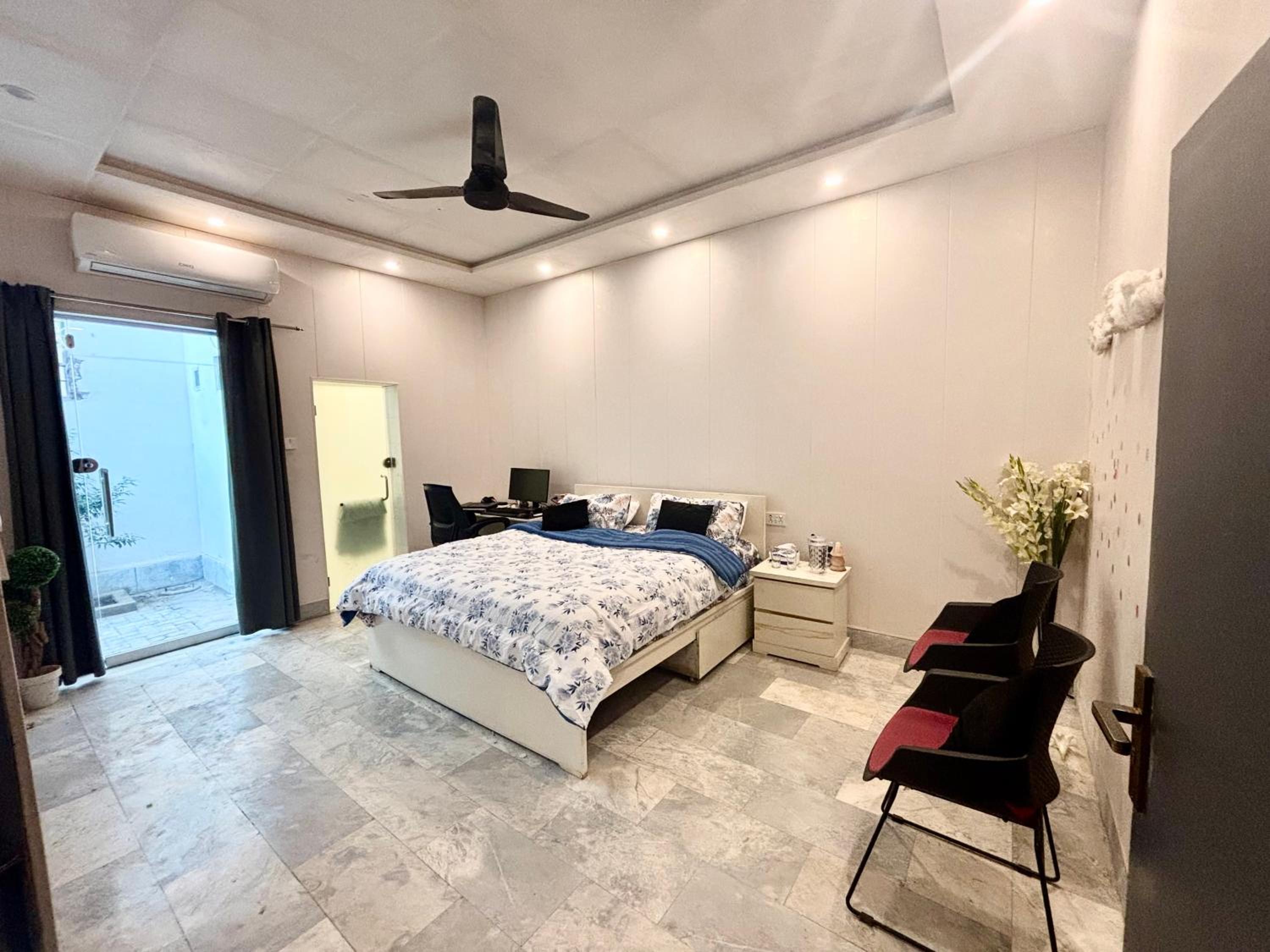 Deluxe Double Room with Shower photo 1