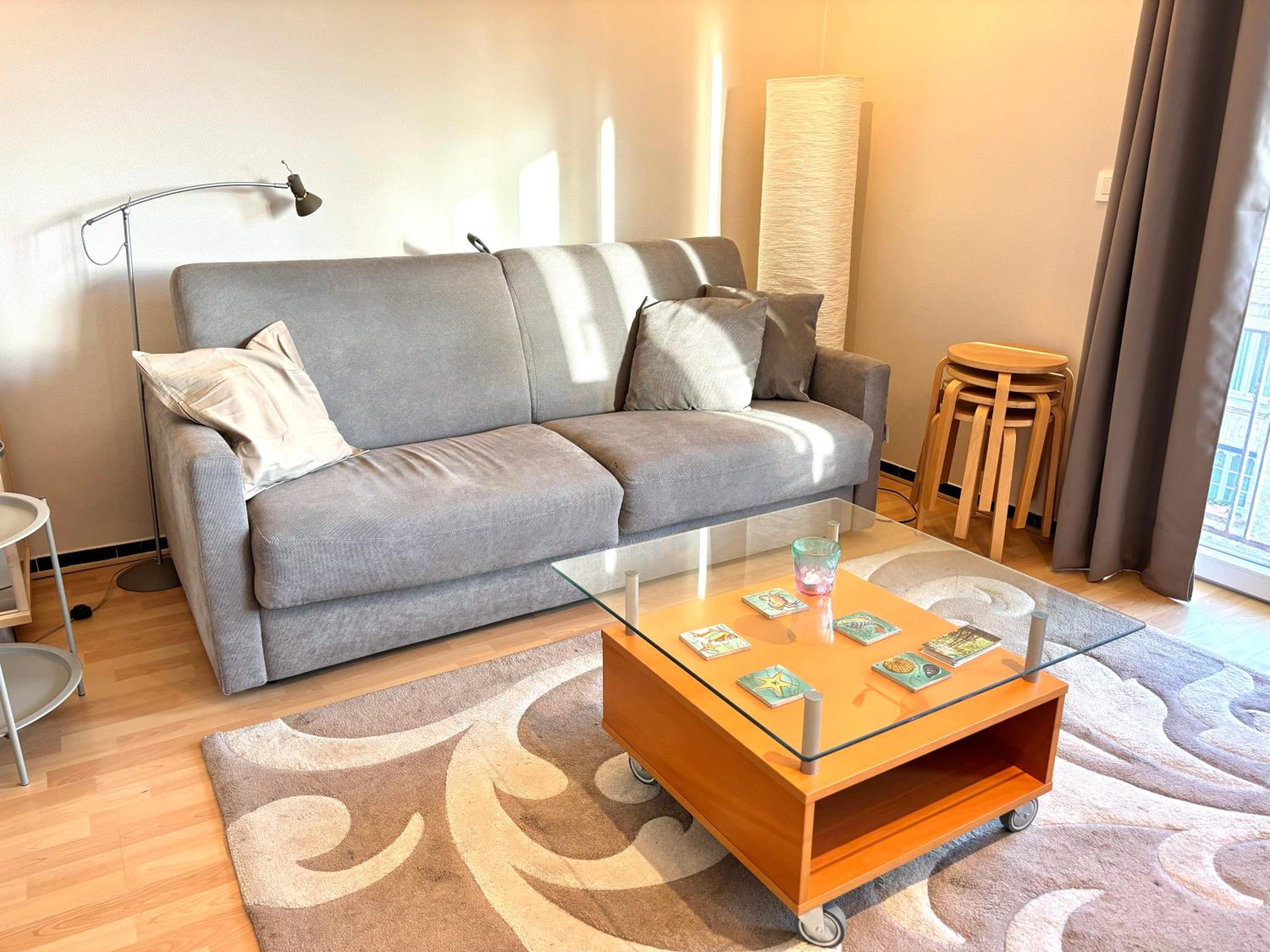 One-Bedroom Apartment photo 3