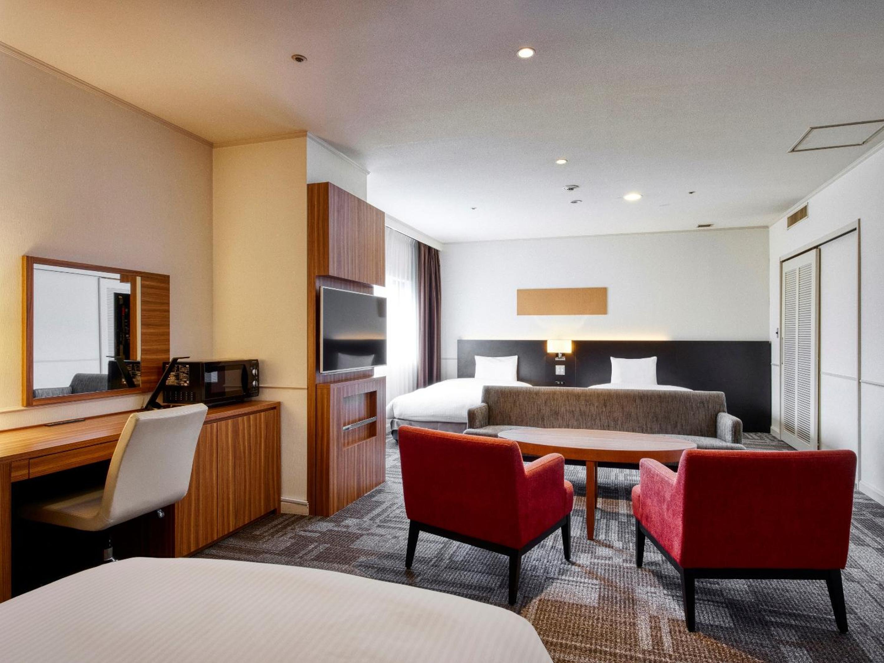 Family Suite - Non-Smoking photo 2