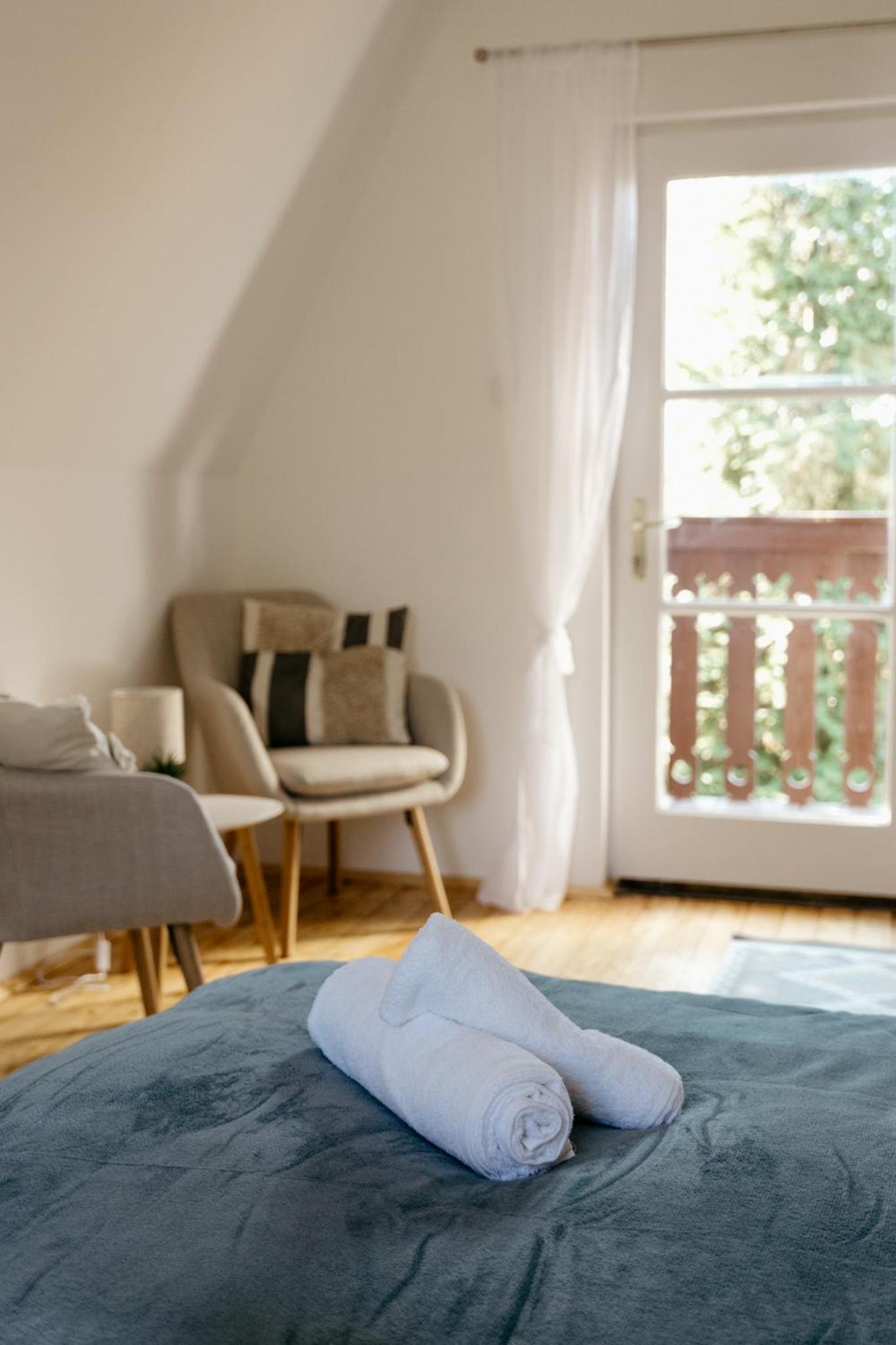 One-Bedroom House photo 2