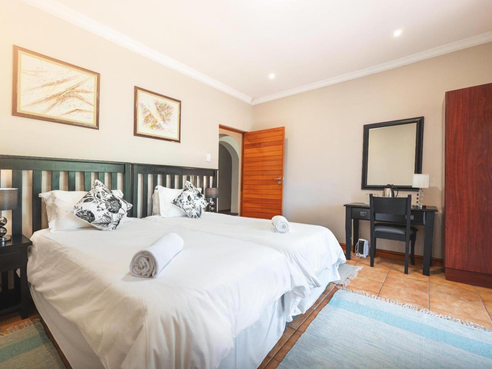Deluxe Twin Room photo 3