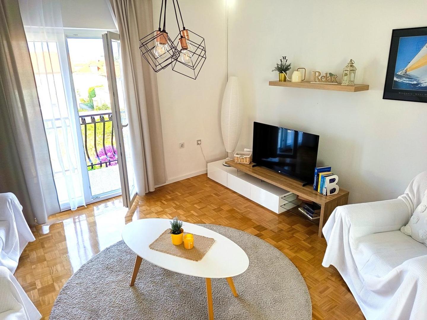 Apartment photo 1