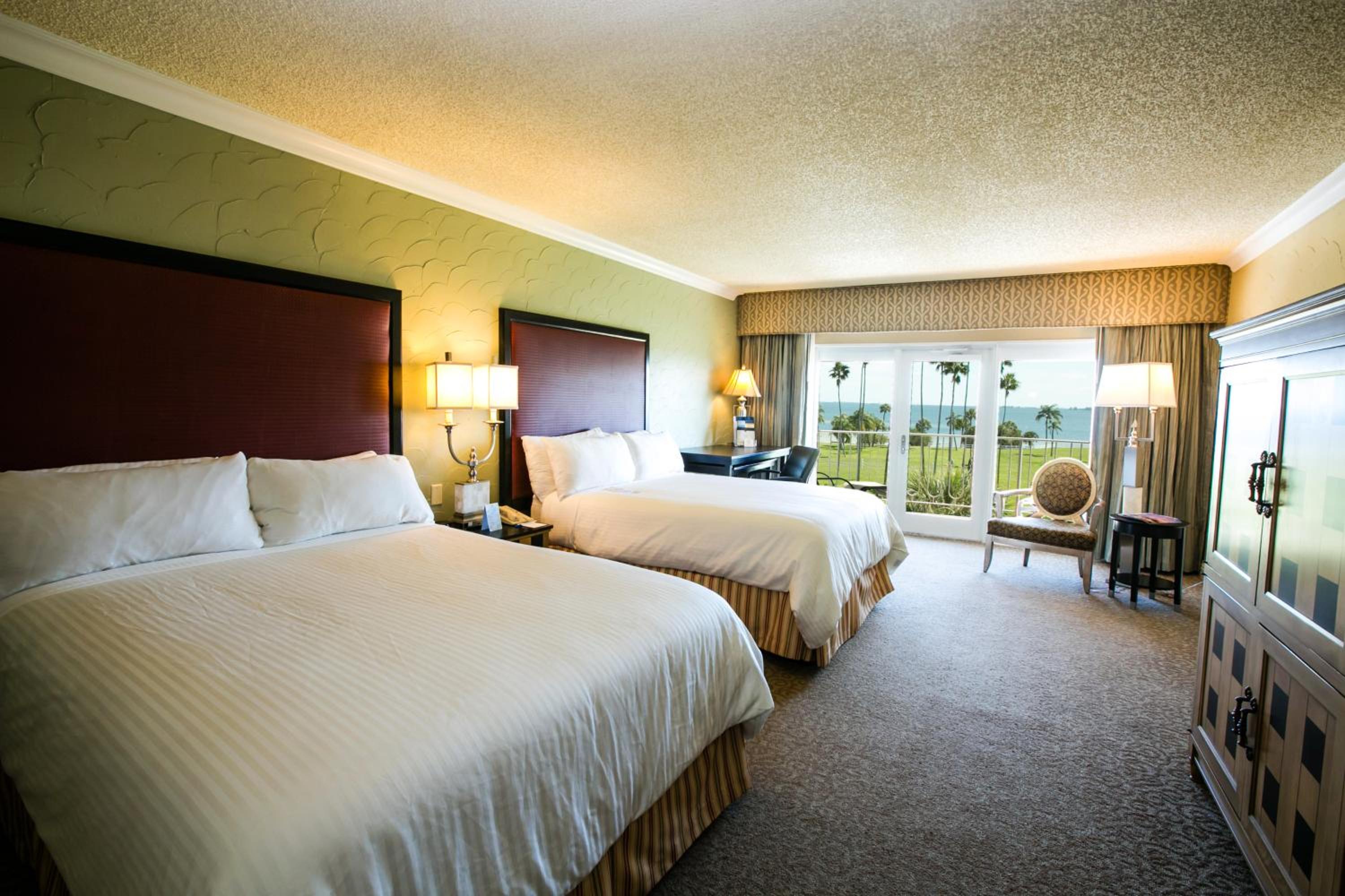 Queen Room with Two Queen Beds and Balcony - Bay View/Non-Smoking - Photo 2