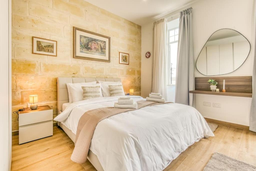 Three-Bedroom House photo 1