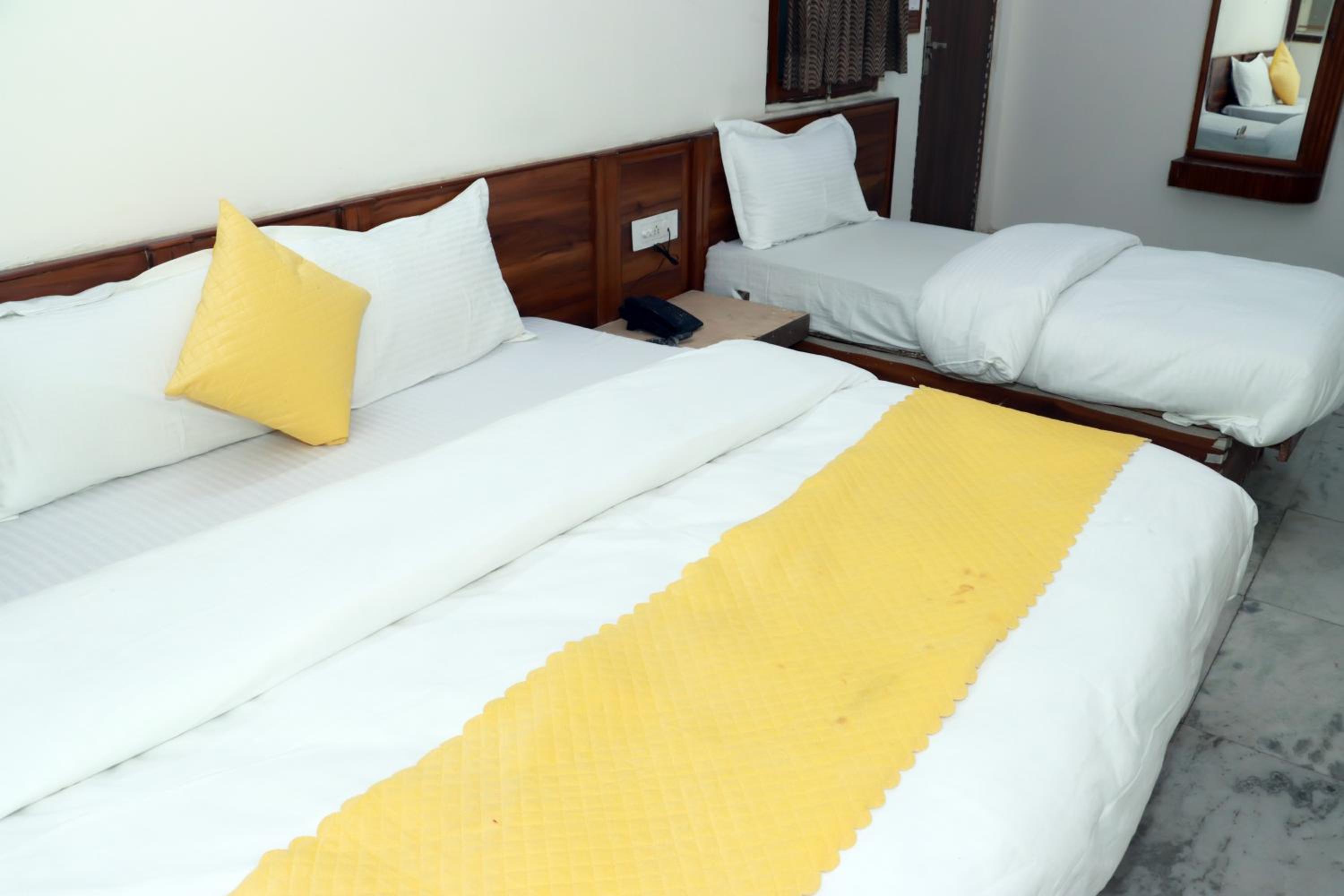 Deluxe Triple Room - Photo 2