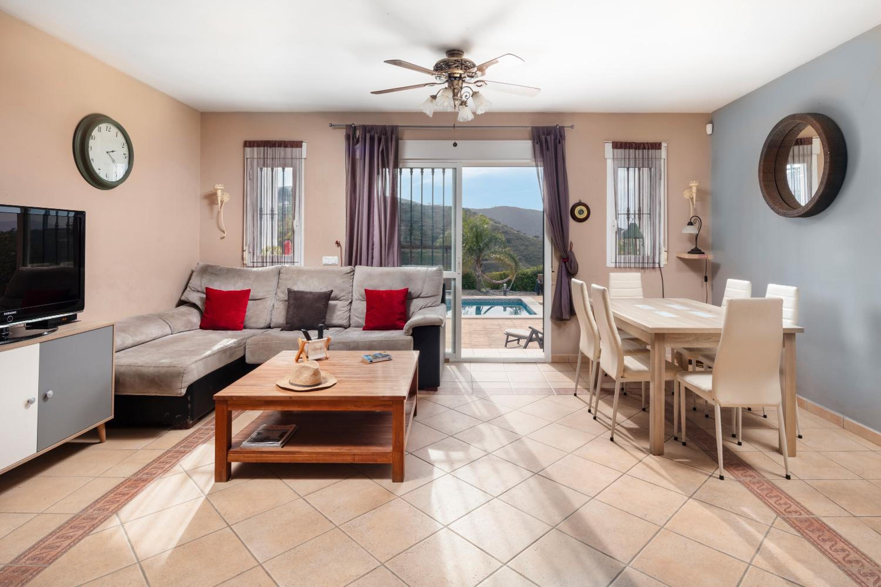 Villa con vistas al jardín