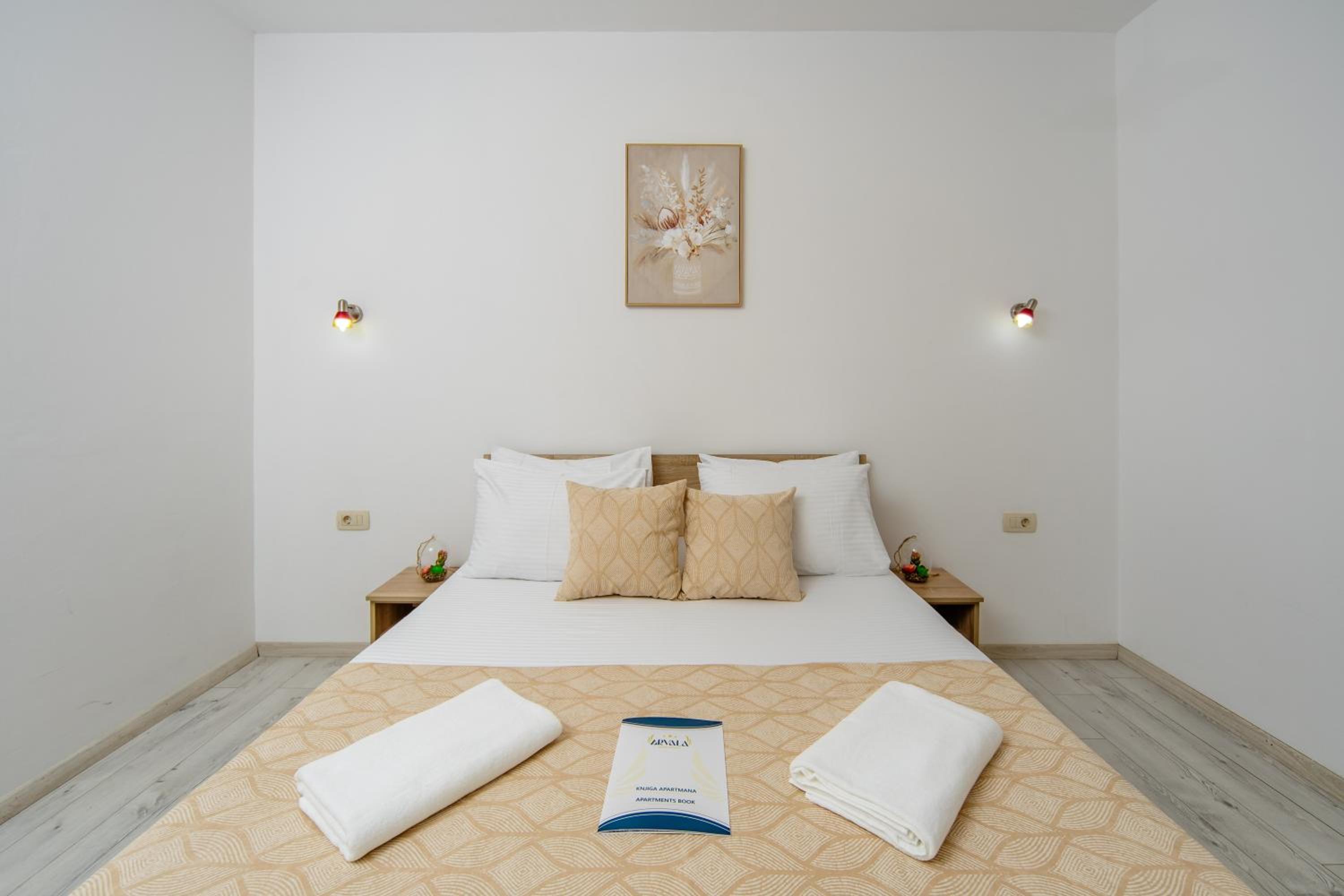  One-Bedroom Apartment with Balcony - Photo 28