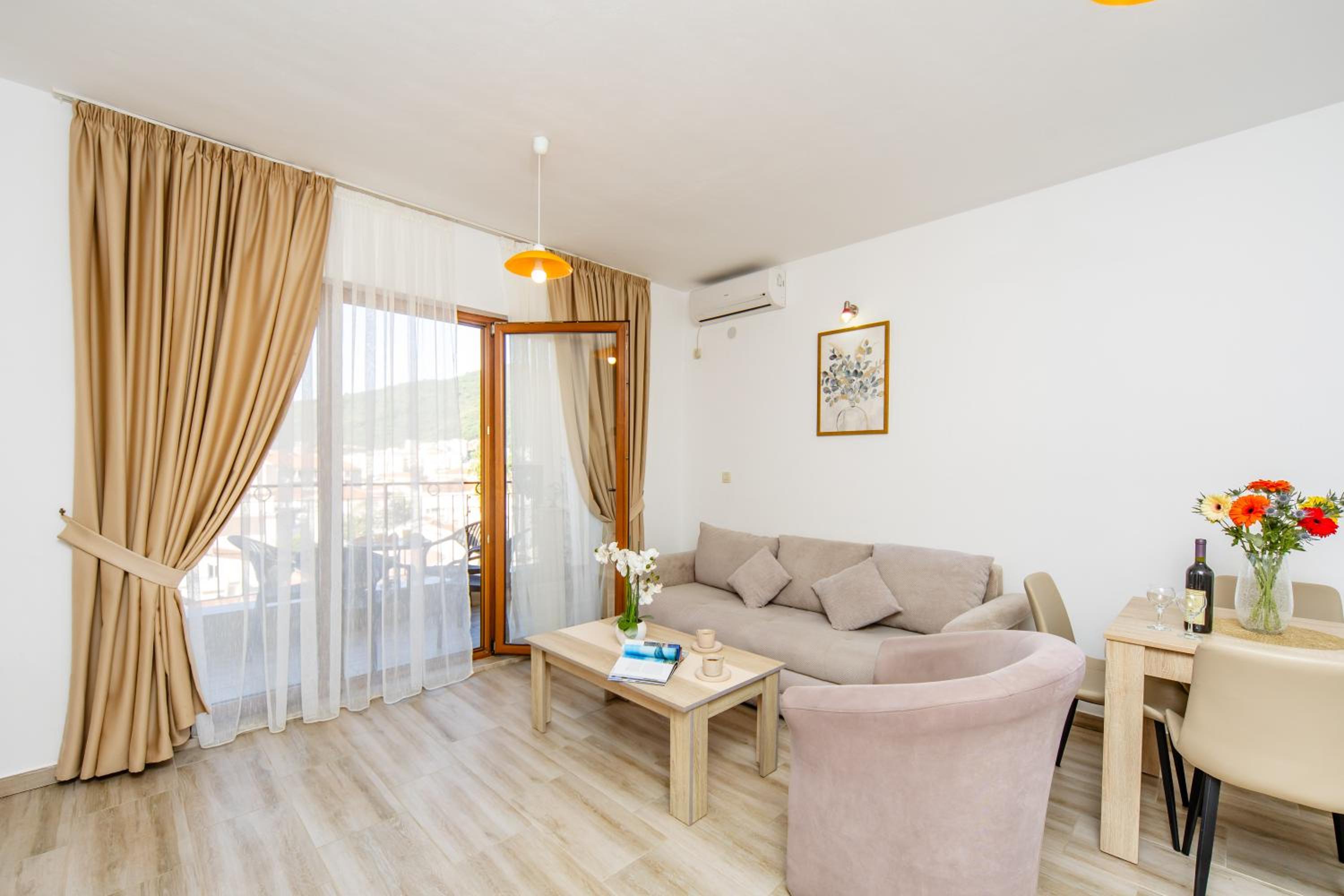  One-Bedroom Apartment with Balcony - Photo 30