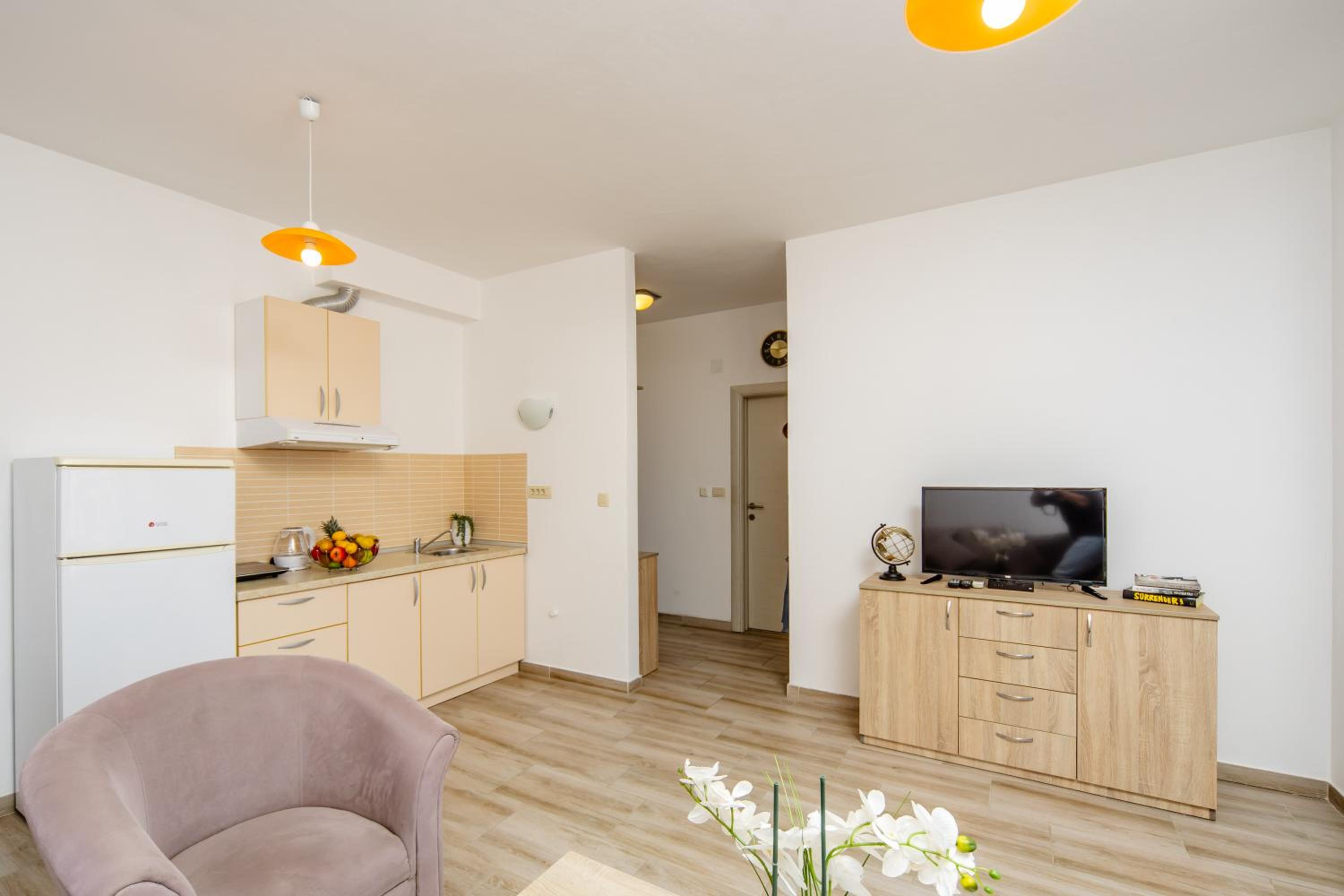  One-Bedroom Apartment with Balcony - Photo 15