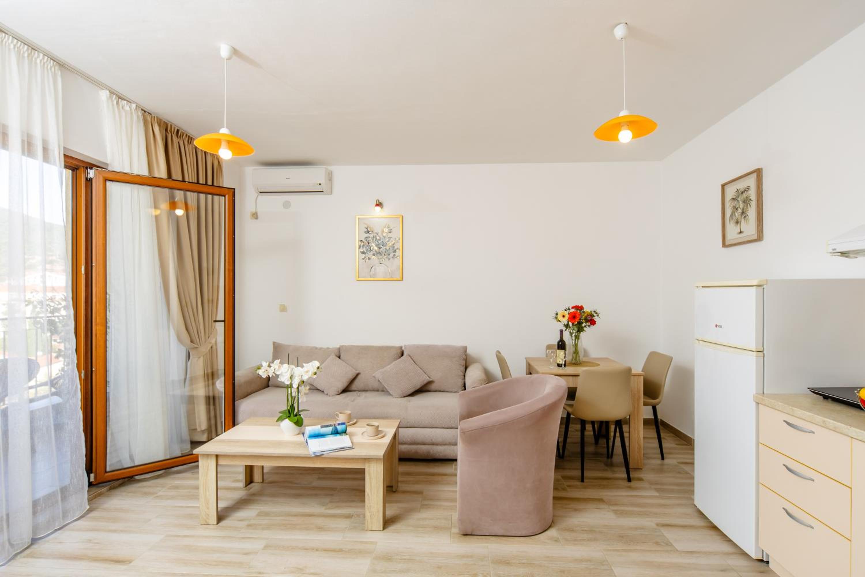  One-Bedroom Apartment with Balcony - Photo 26