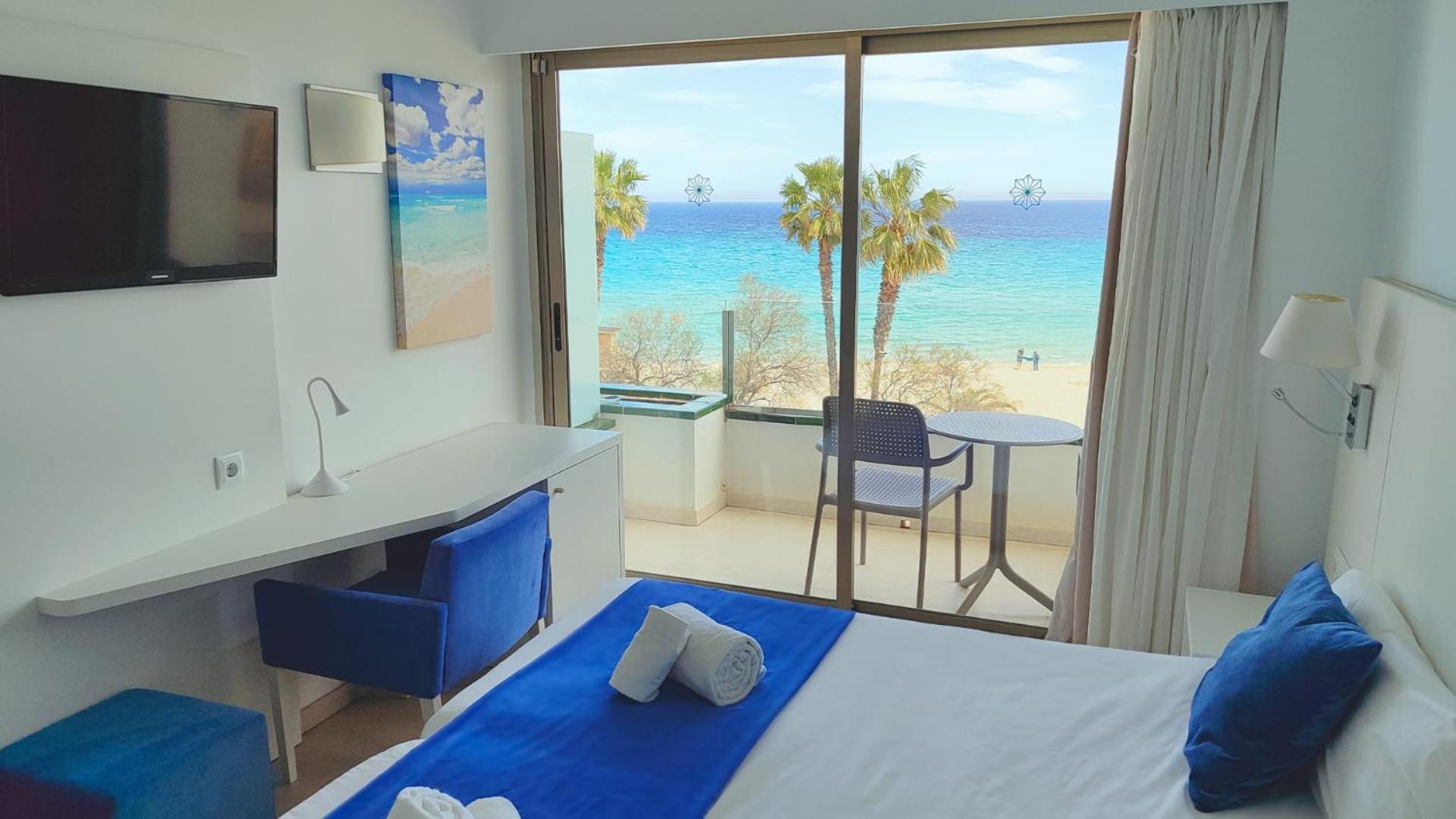 Twin Room with Sea View - Photo 2