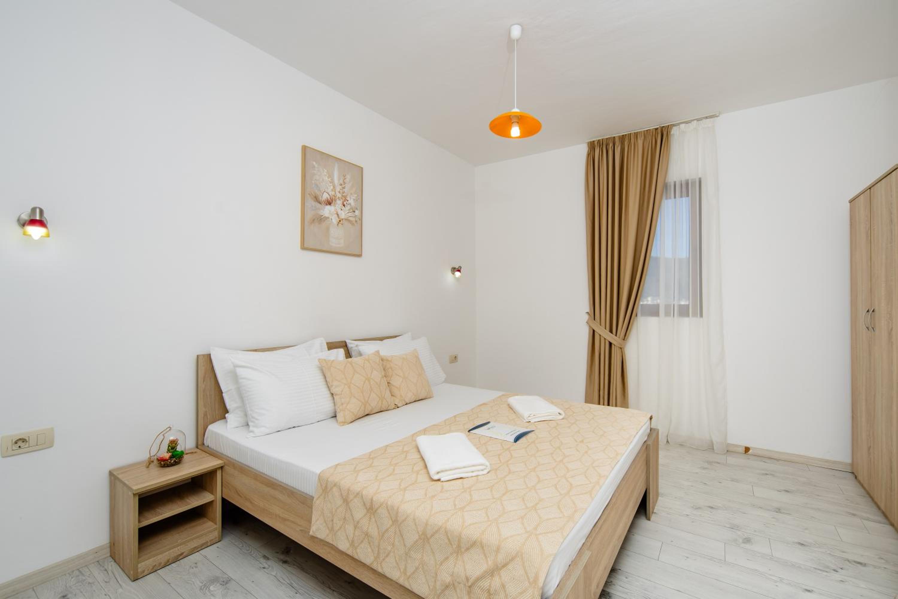  One-Bedroom Apartment with Balcony - Photo 16