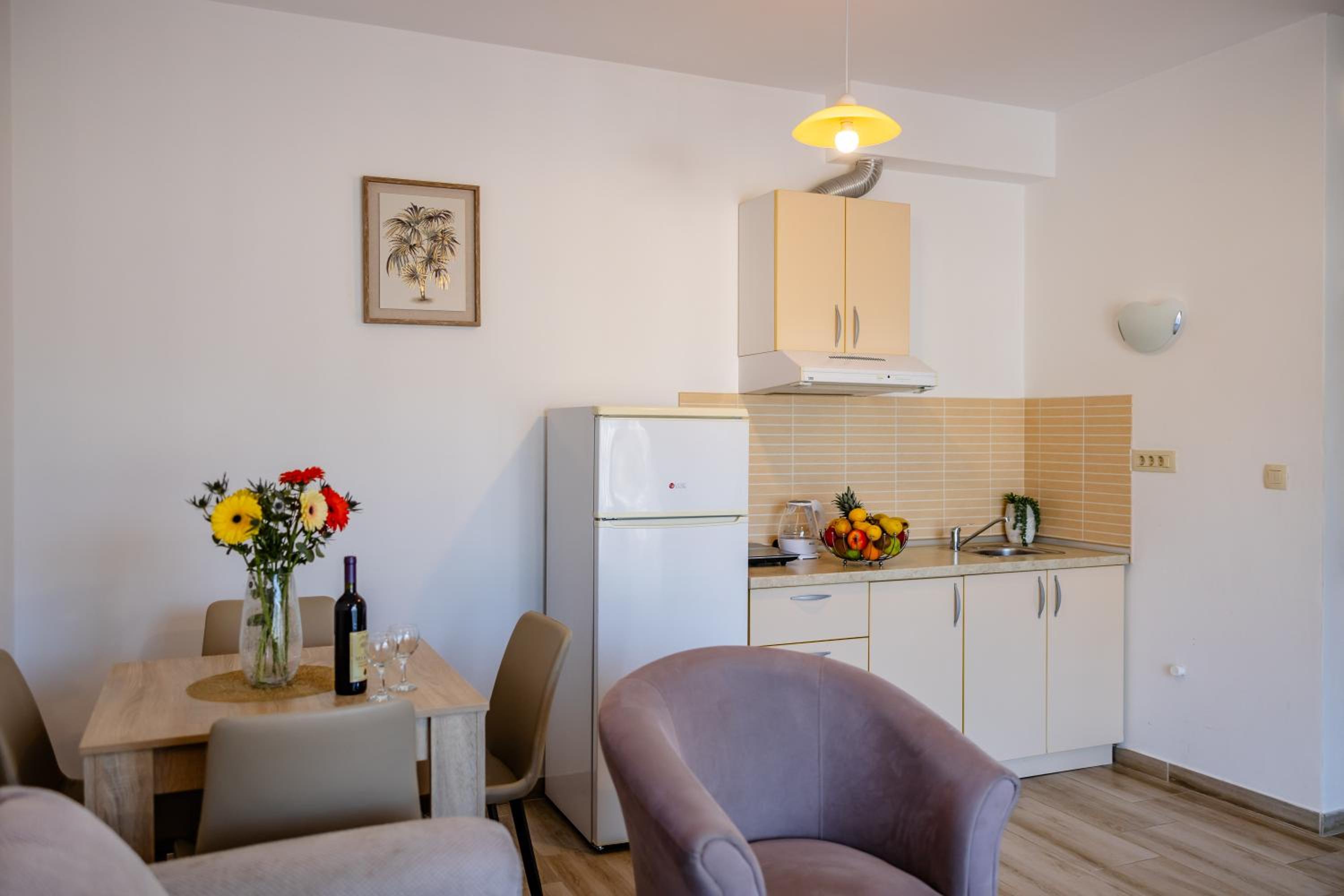  One-Bedroom Apartment with Balcony - Photo 21