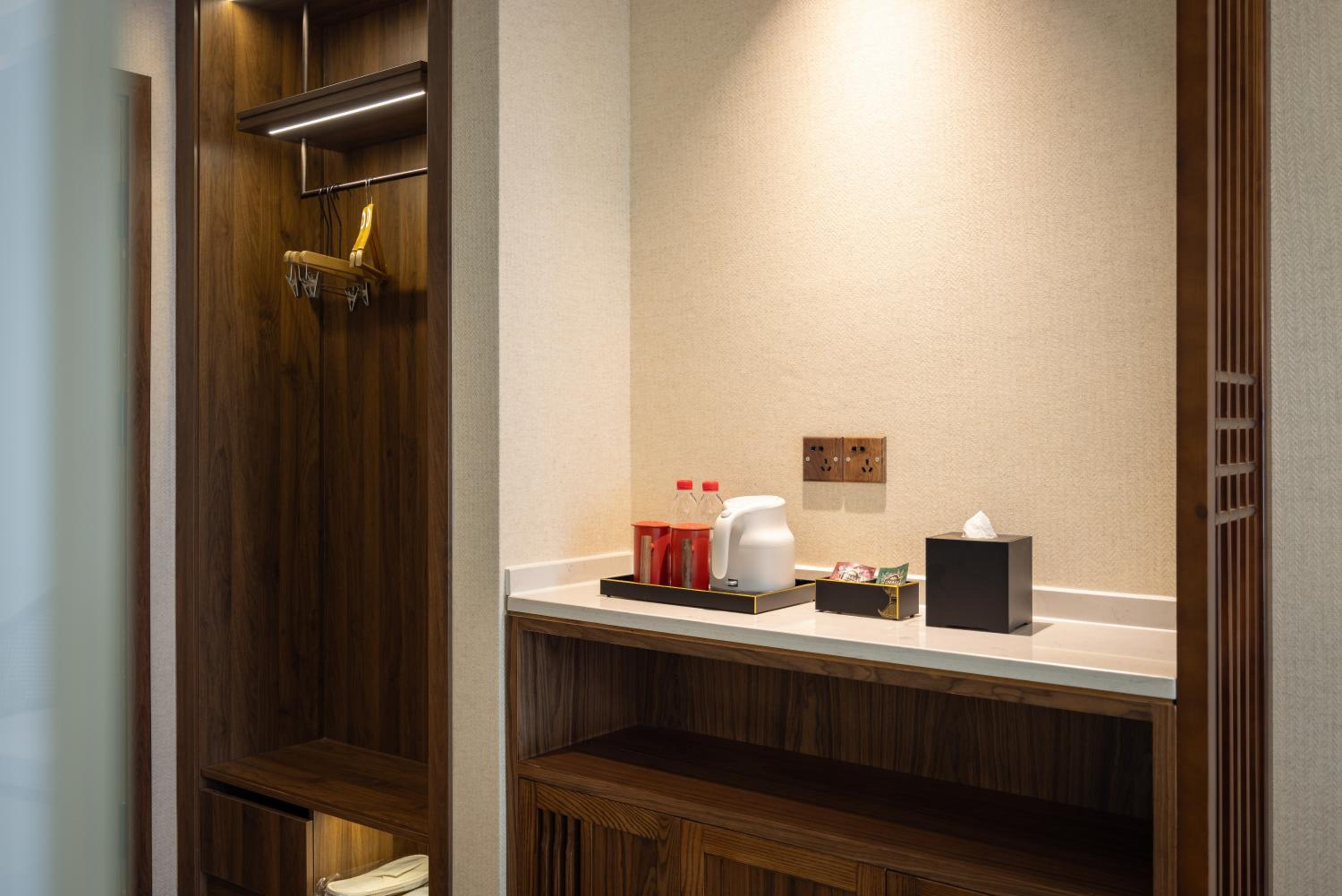 Superior Twin Room with Ancient city wall view