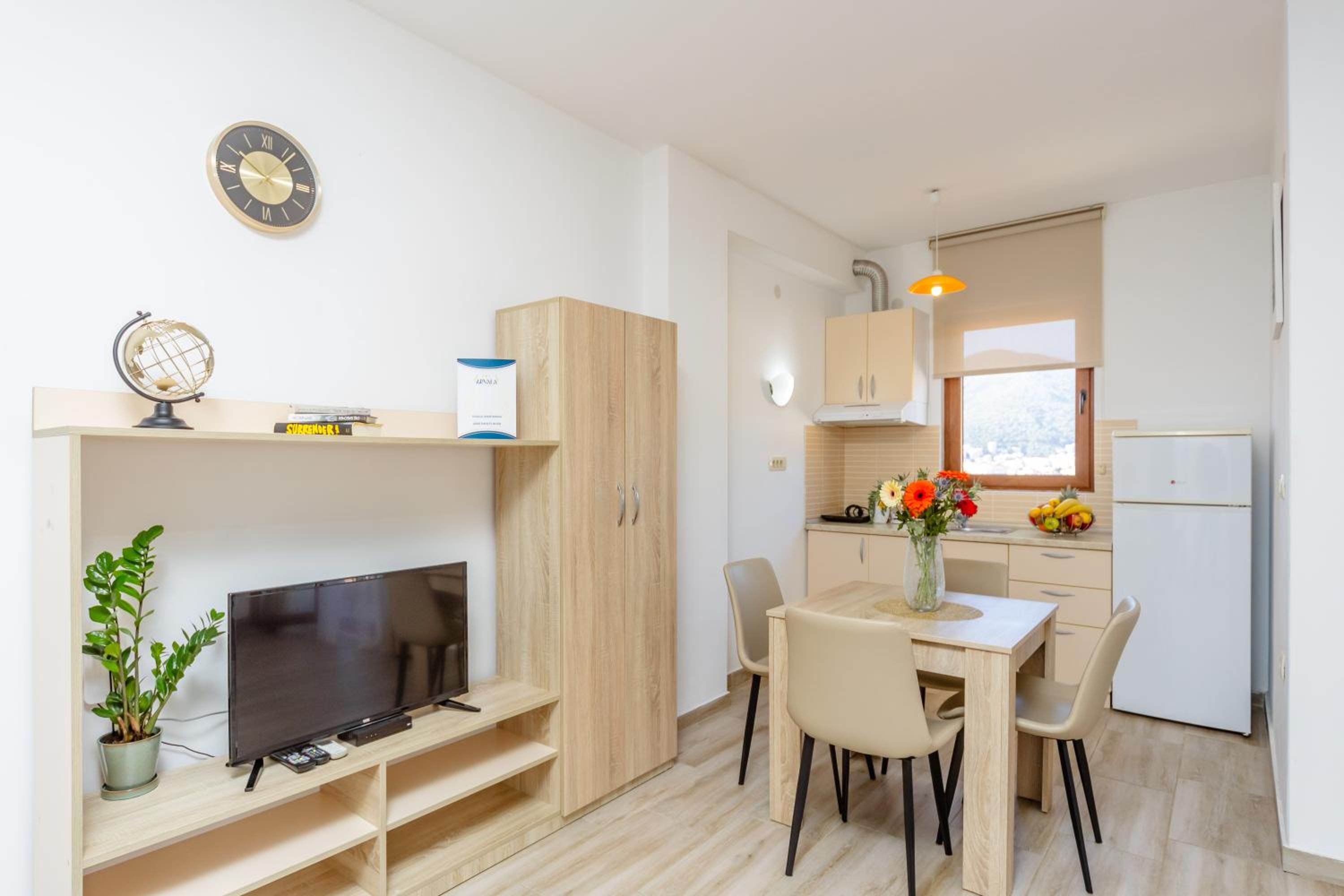  One-Bedroom Apartment with Balcony - Photo 9