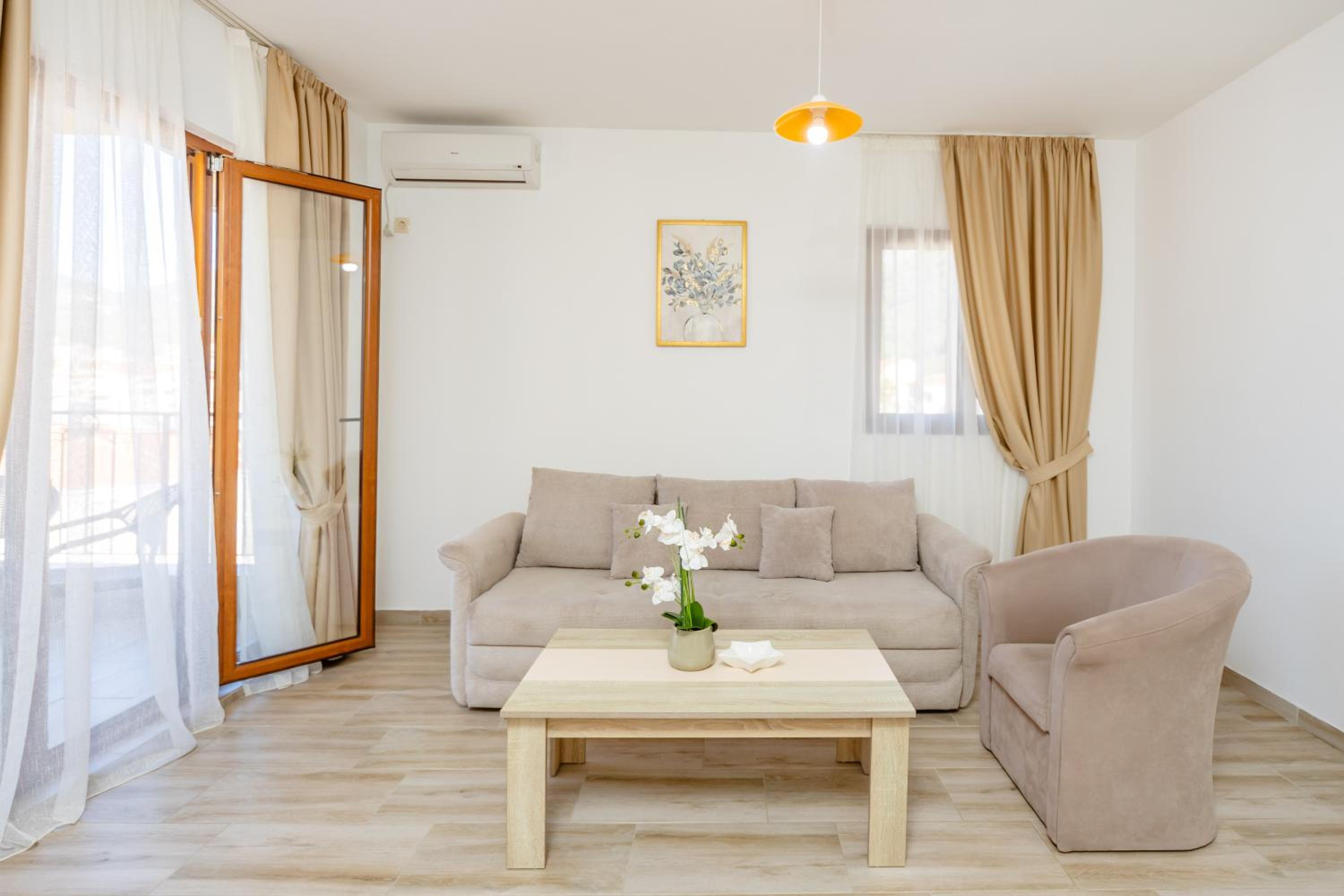  One-Bedroom Apartment with Balcony - Photo 11