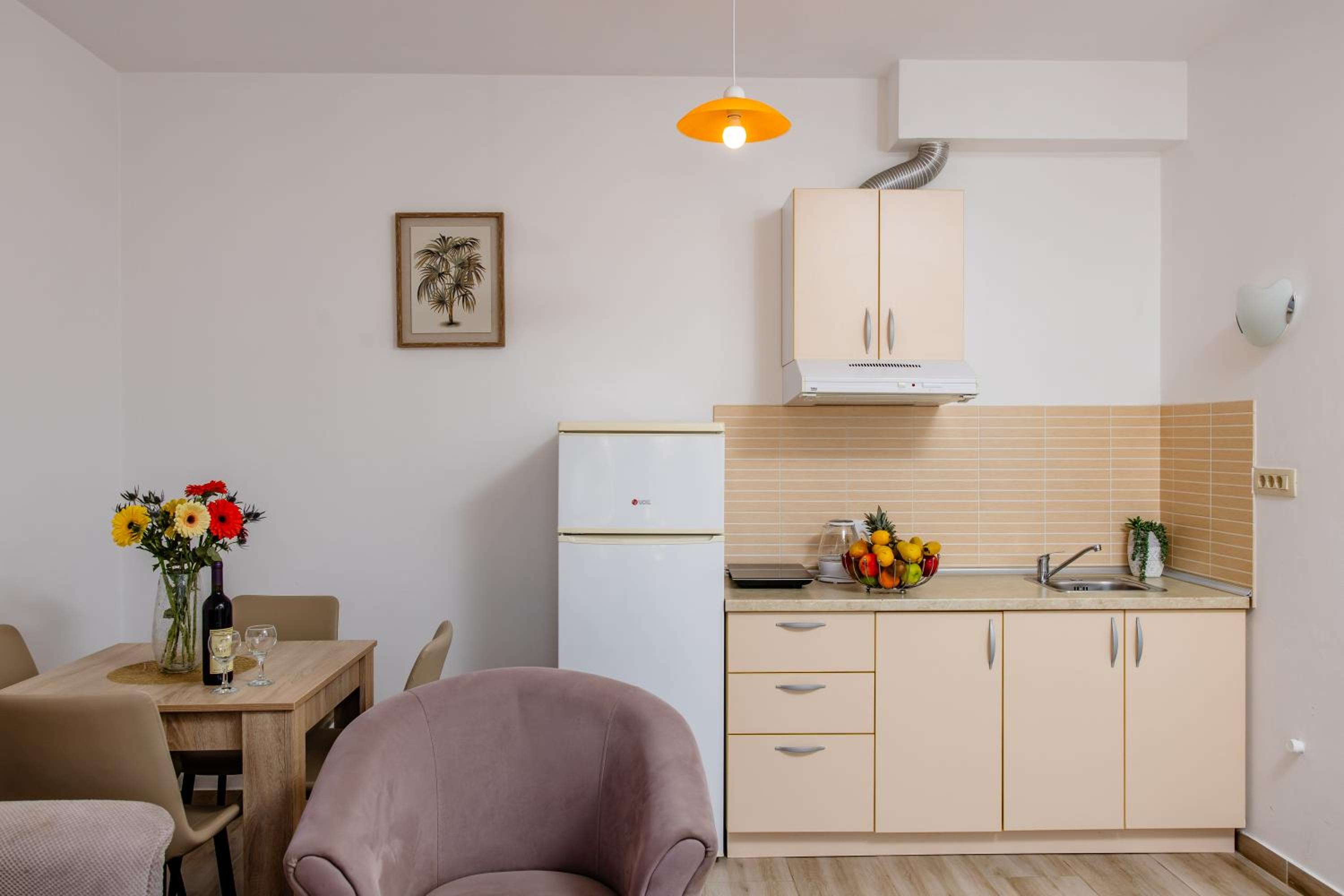  One-Bedroom Apartment with Balcony - Photo 23