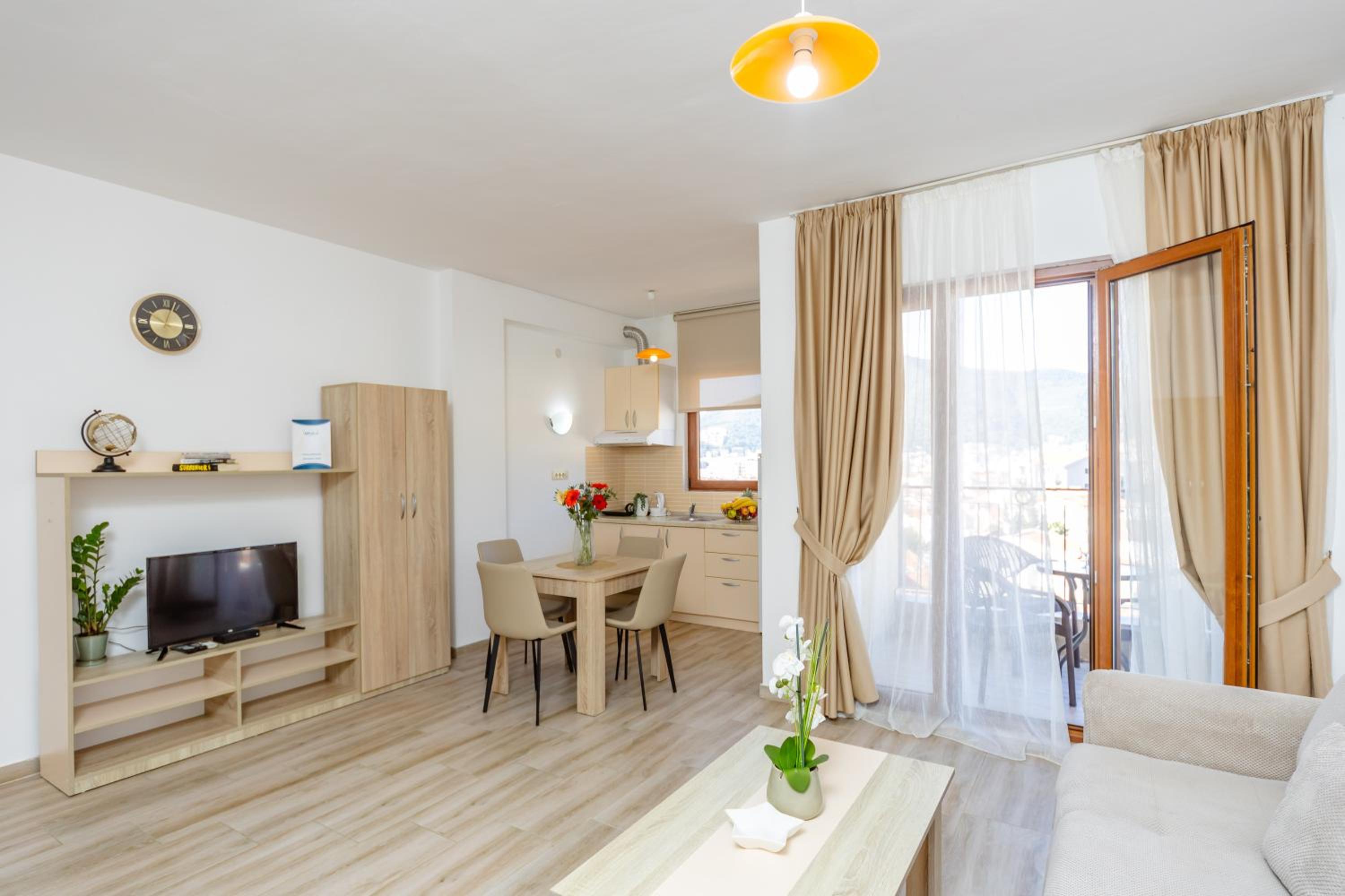  One-Bedroom Apartment with Balcony - Photo 22