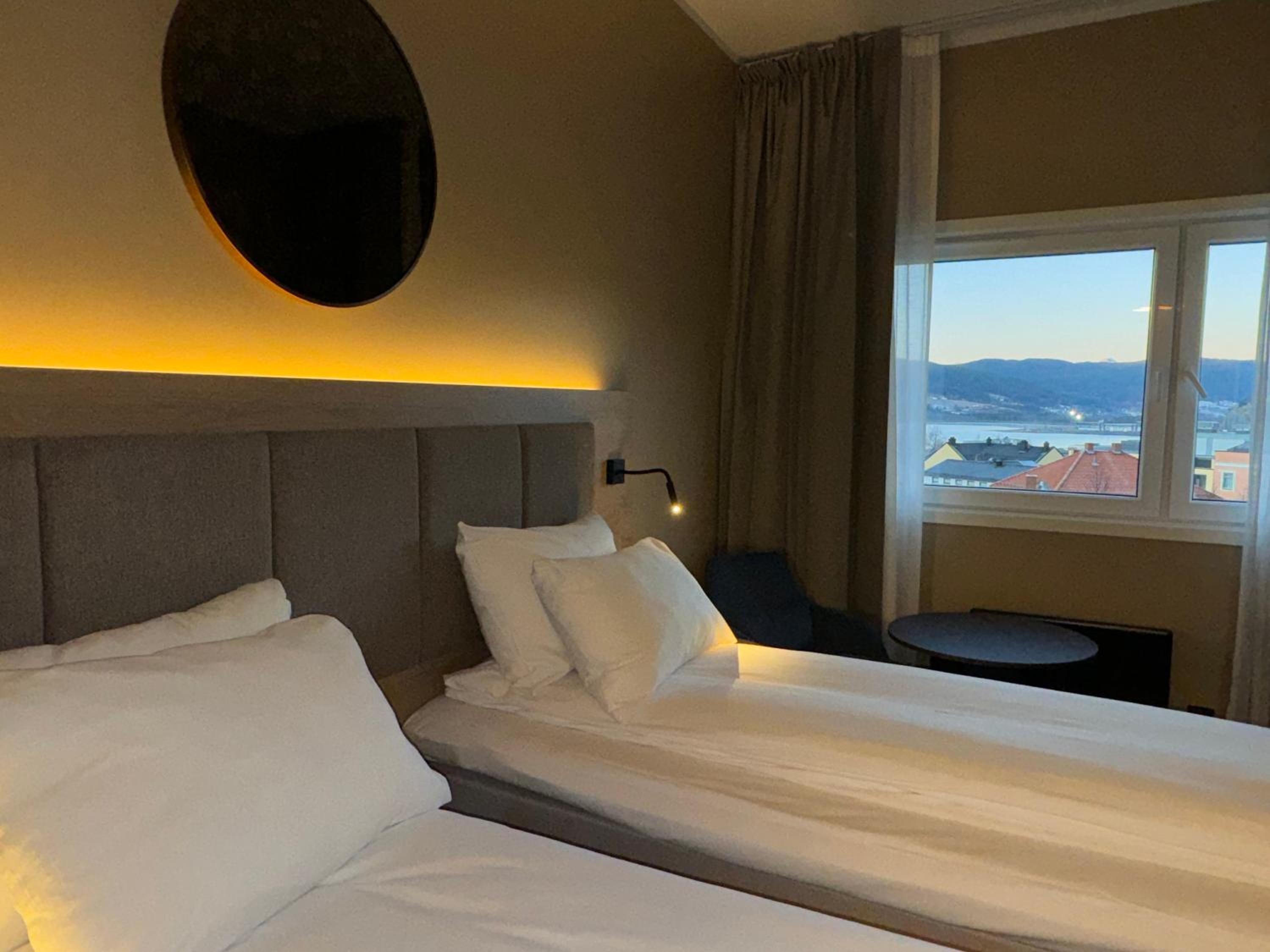 Twin Room With Mountain View