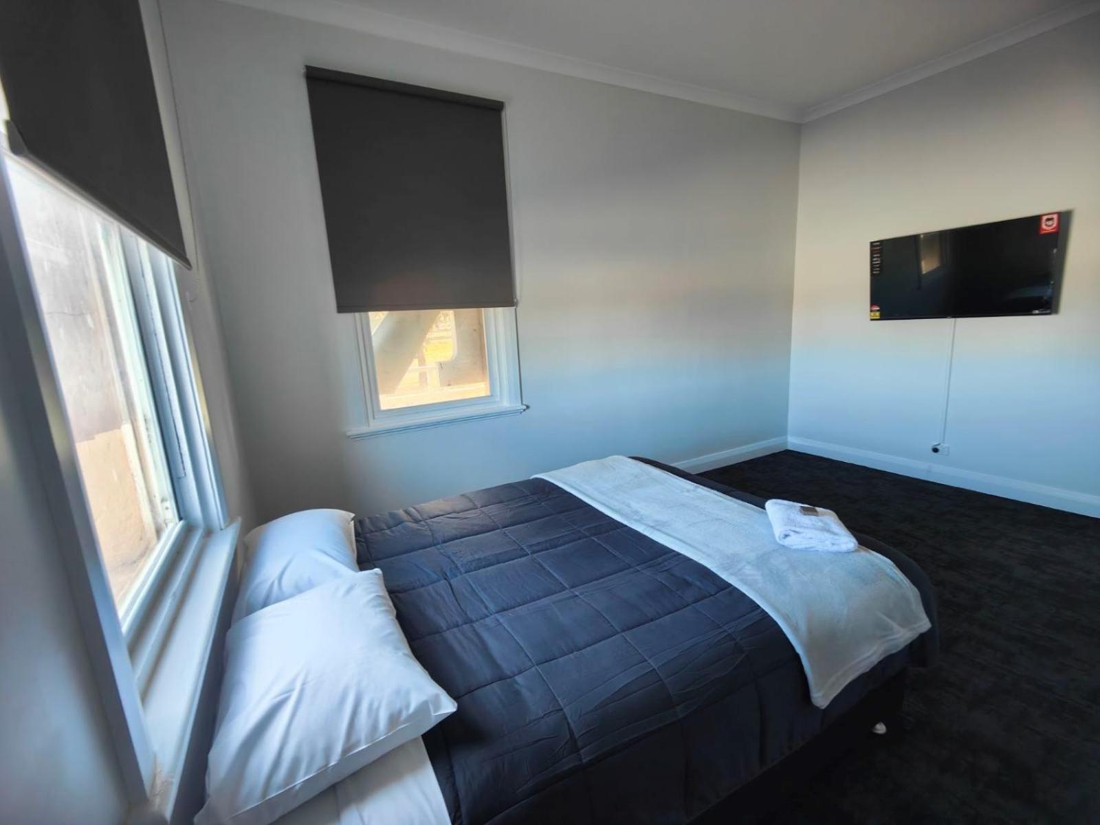 Queen Room photo 1
