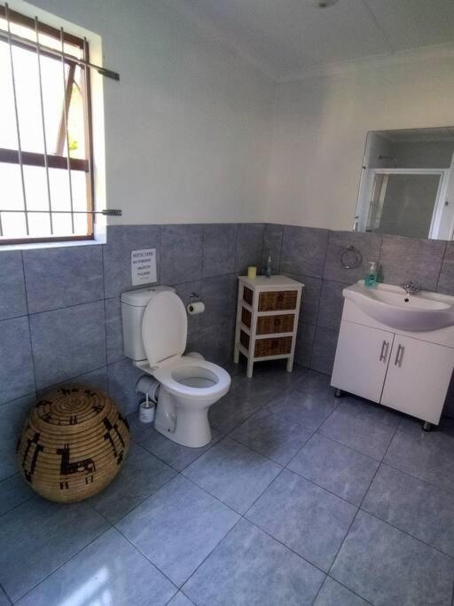 Three-Bedroom Vacation Home  photo 2