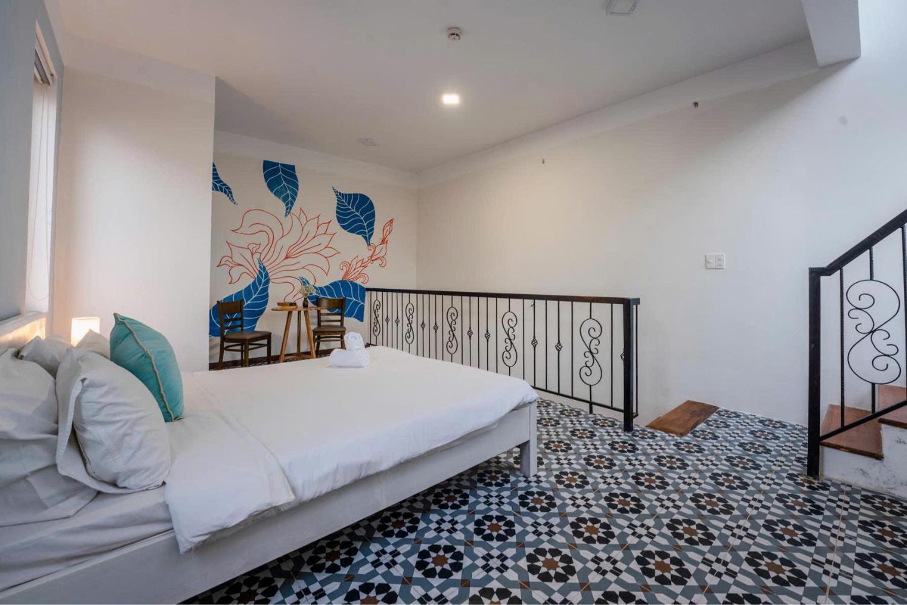 Apartment - Split Level