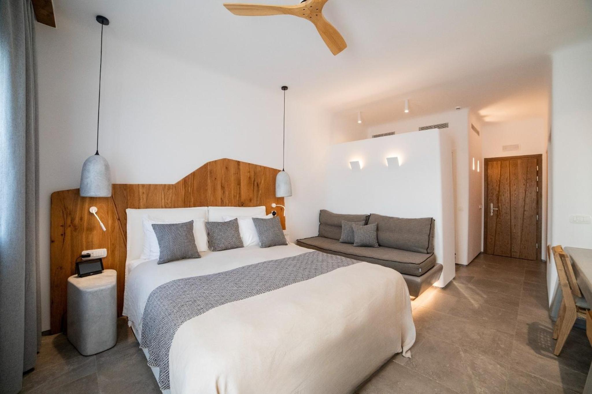 Executive Suite with Private Pool & Sea View - Photo 1
