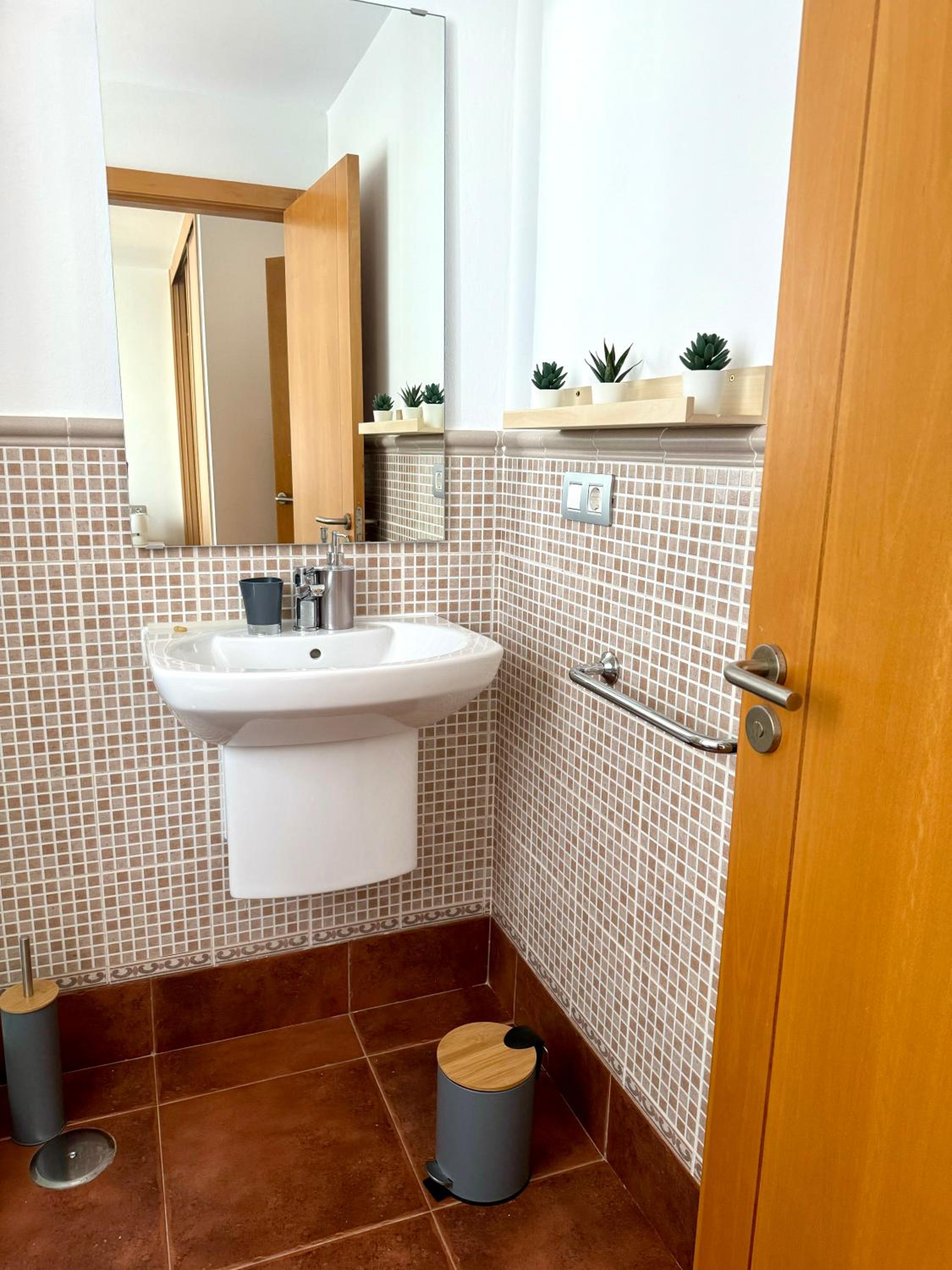 Three-Bedroom House photo 3