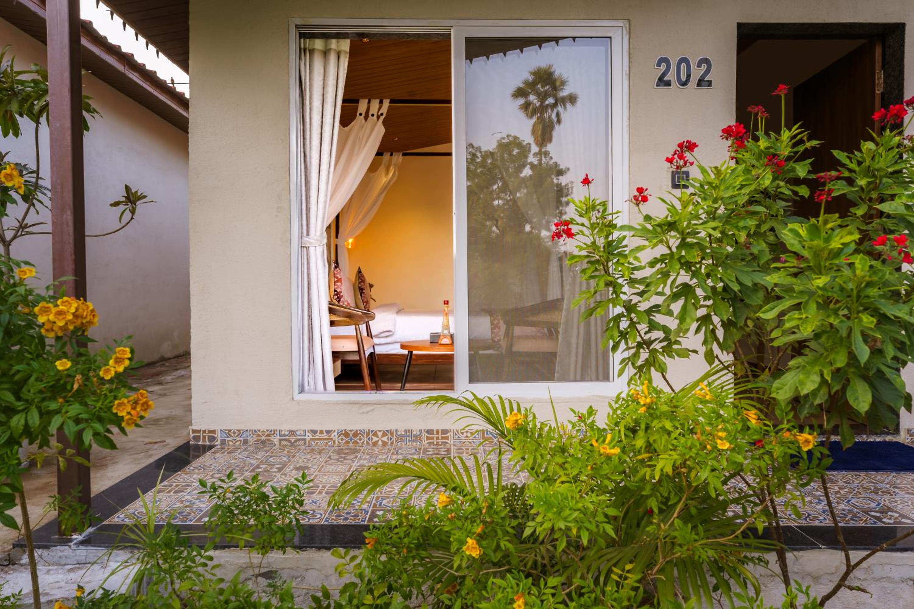 Suite with Pool View photo 3