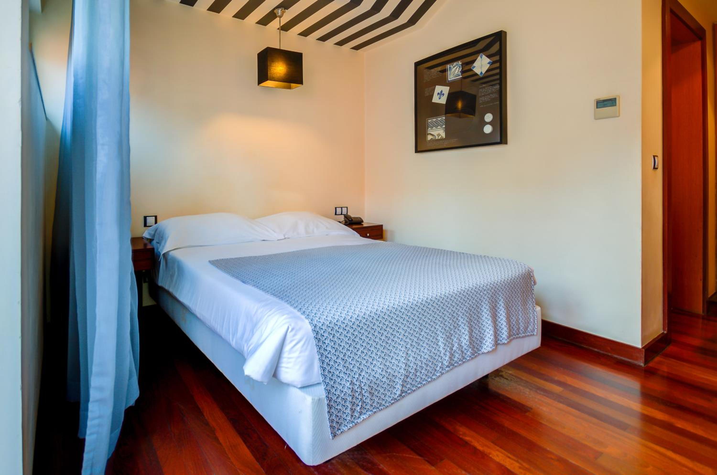 Deluxe Double or Twin Room photo 1